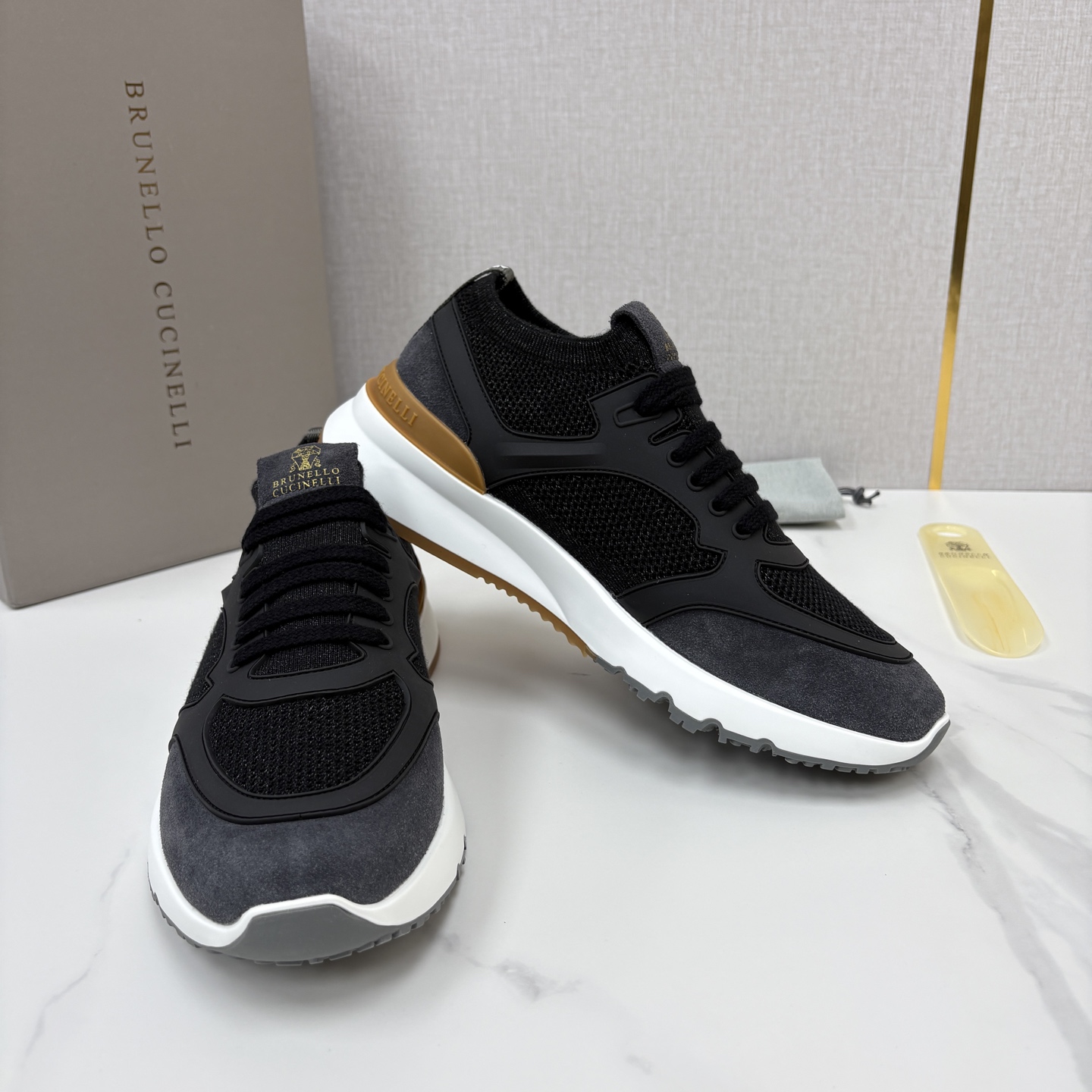 💋💍BC新品 Brunello Cucinell* 混色针织拼接绒面低帮运动鞋 官方 9,600 采用高弹透气 💋💍BC新品 Brunello Cucinell* 混色针织拼接绒面低帮运动鞋 官方 9,600 采用高弹透气