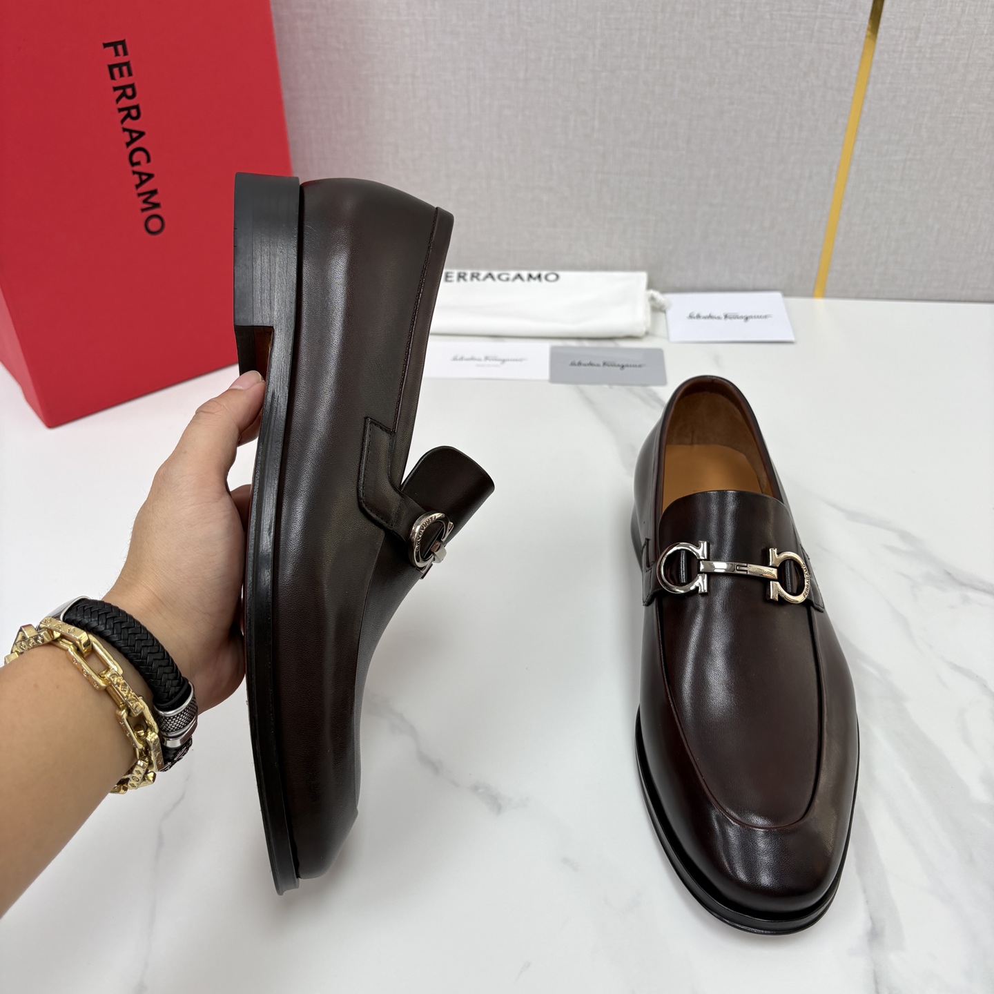 💋💍 SF 菲拉** 专柜同步新款 男士便鞋 可休闲可正装莫卡辛乐福皮鞋 经典造型体现正装时髦魅力,全新设计的比例更显 💋💍 SF 菲拉** 专柜同步新款 男士便鞋 可休闲可正装莫卡辛乐福皮鞋 经典造型体现正装时髦魅力,全新设计的比例更显