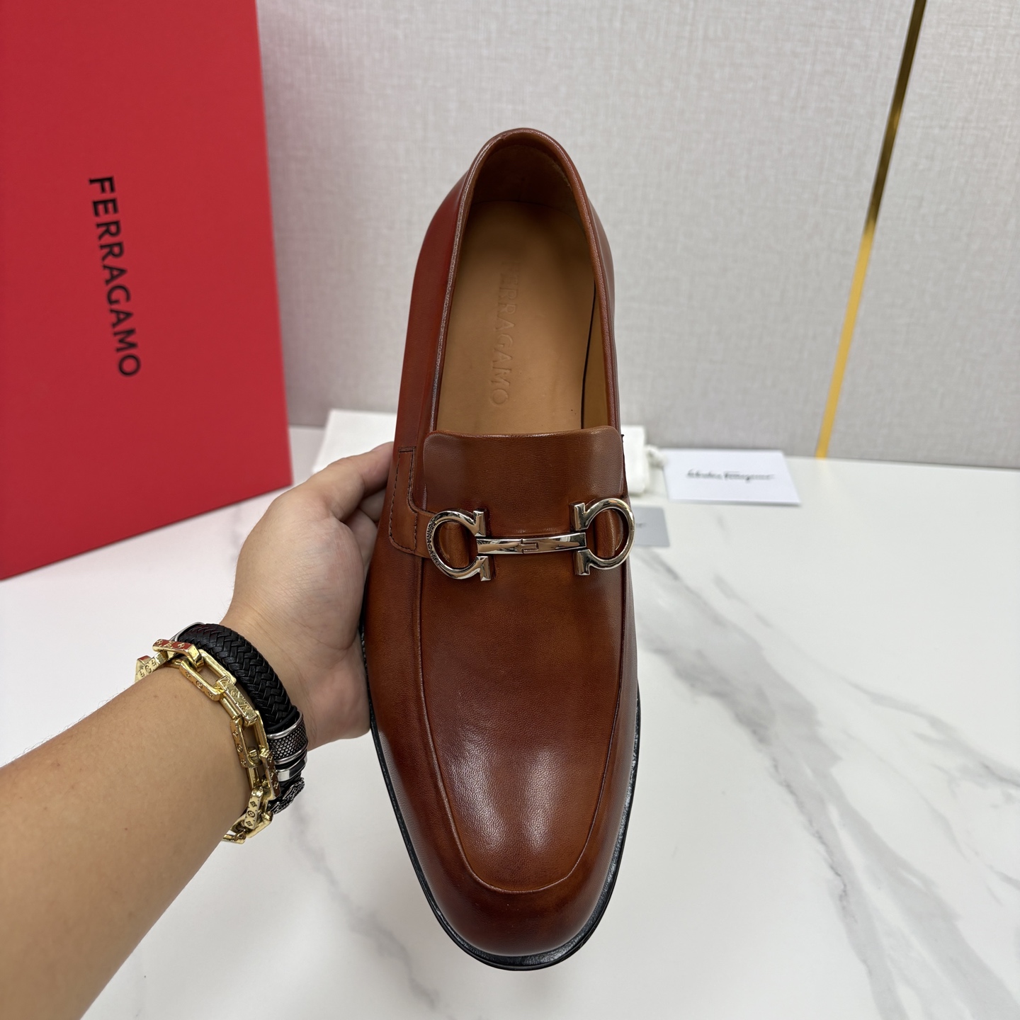💋💍 SF 菲拉** 专柜同步新款 男士便鞋 可休闲可正装莫卡辛乐福皮鞋 经典造型体现正装时髦魅力,全新设计的比例更显 💋💍 SF 菲拉** 专柜同步新款 男士便鞋 可休闲可正装莫卡辛乐福皮鞋 经典造型体现正装时髦魅力,全新设计的比例更显