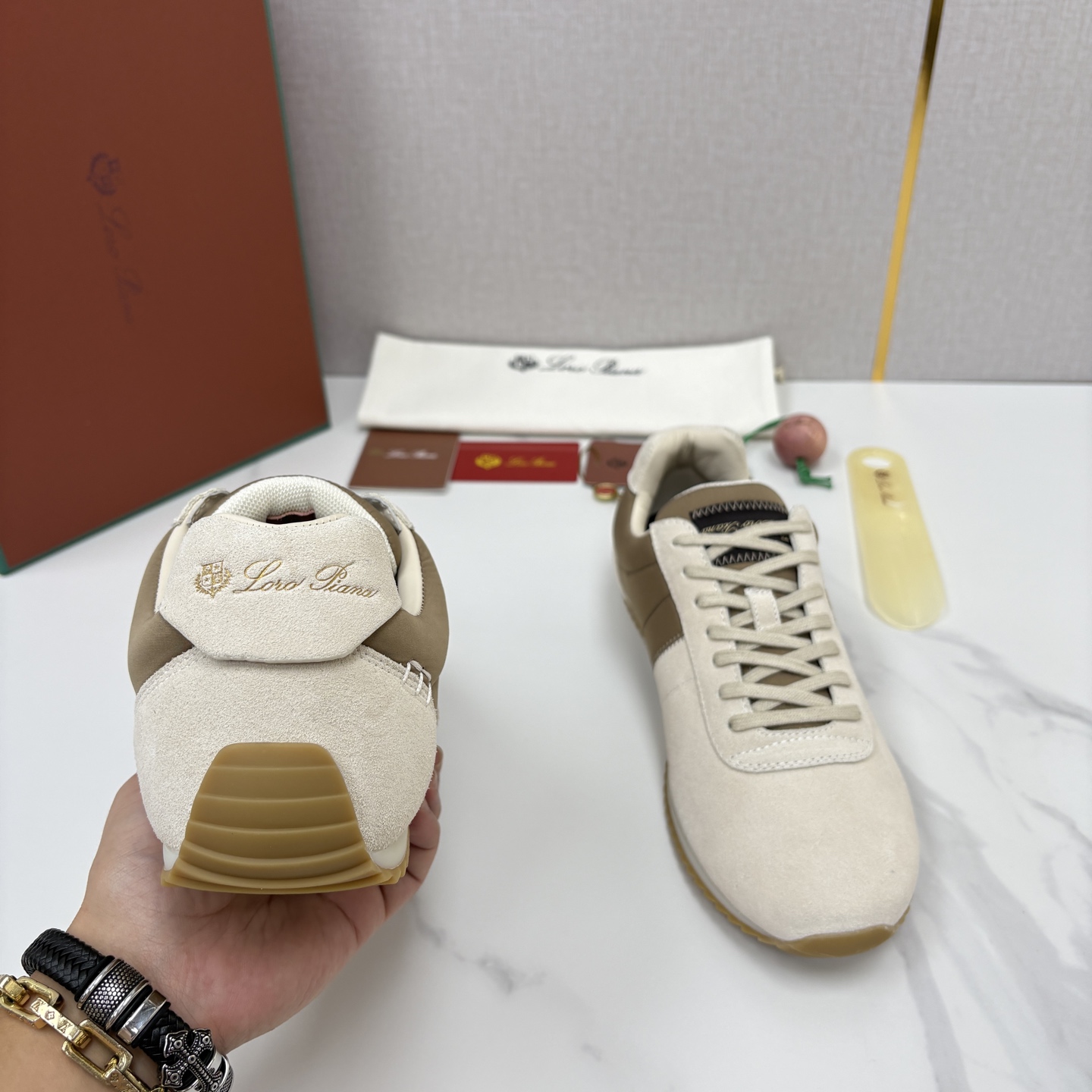 💋💍LP 家新品   Loro Pian*   诺悠*翩雅   Fast Walk 男士绒面牛皮拼接休闲运动鞋   官方