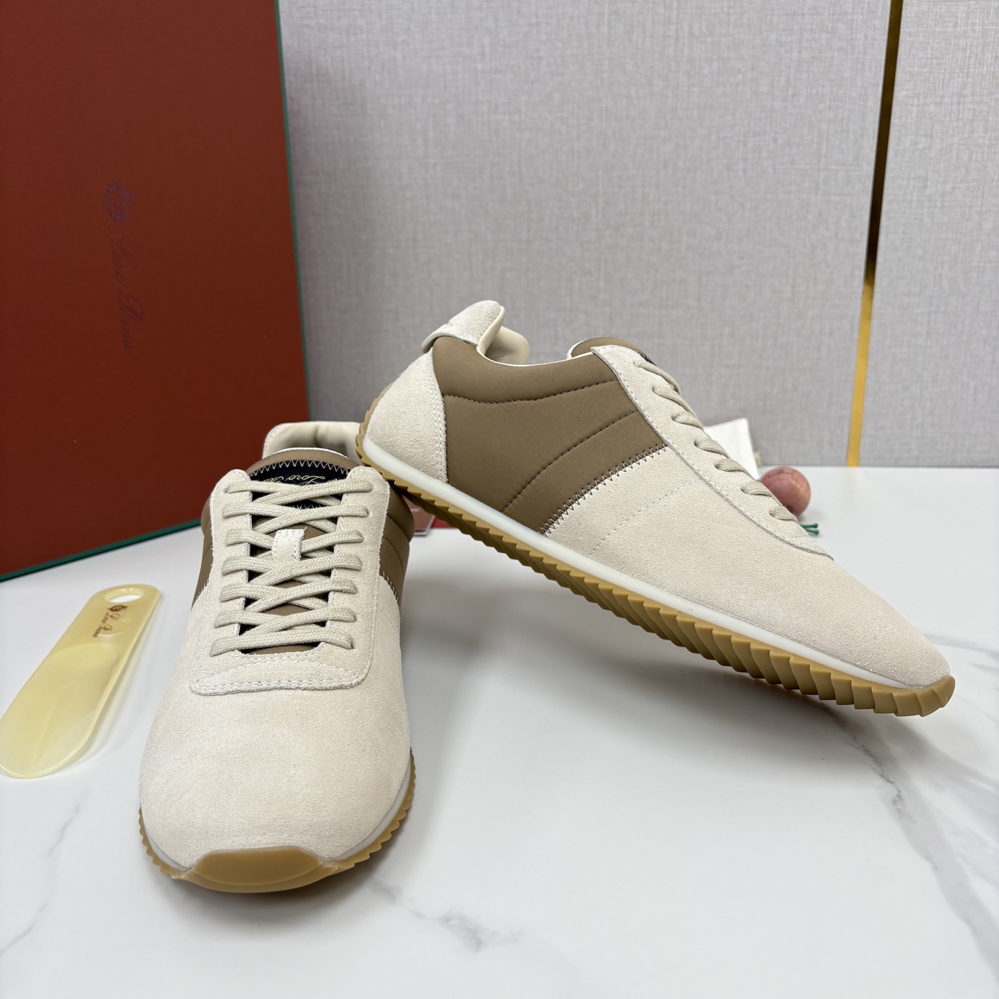 💋💍LP 家新品   Loro Pian*   诺悠*翩雅   Fast Walk 男士绒面牛皮拼接休闲运动鞋   官方