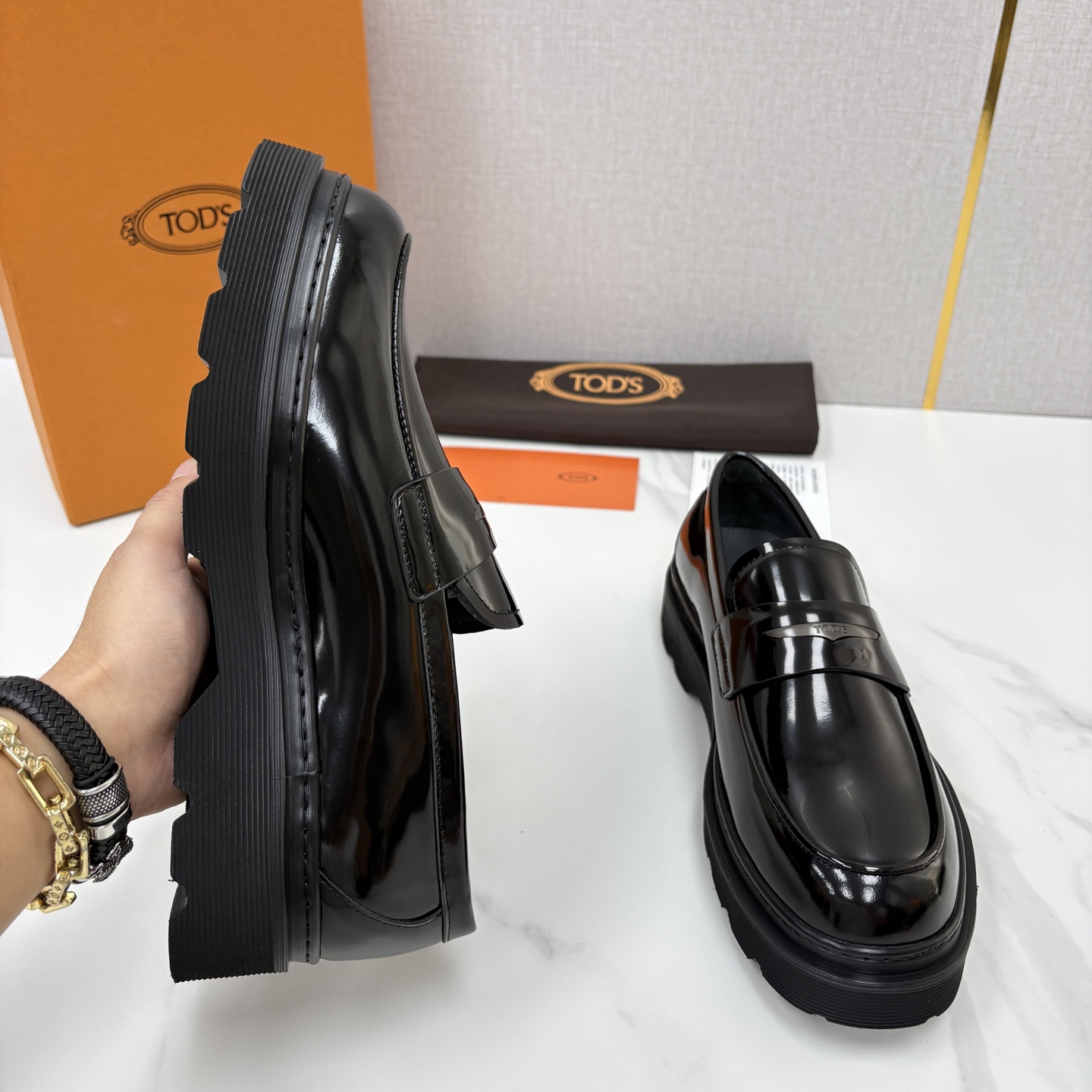 💋💍 TOD*S 托德-斯 新品皮革厚底乐福鞋 官方 6.300 本款乐福鞋以雅致的开边珠亮皮革/进口Nap 💋💍 TOD*S 托德-斯 新品皮革厚底乐福鞋 官方 6.300 本款乐福鞋以雅致的开边珠亮皮革/进口Nap