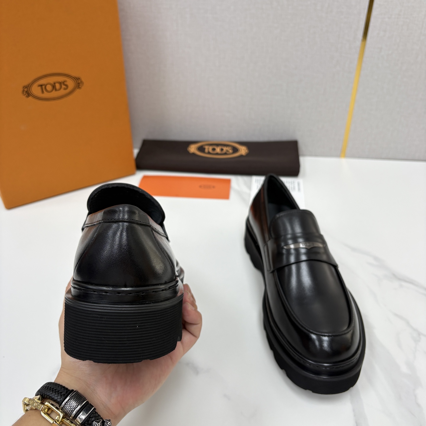 💋💍 TOD*S 托德-斯 新品皮革厚底乐福鞋 官方 6.300 本款乐福鞋以雅致的开边珠亮皮革/进口Nap 💋💍 TOD*S 托德-斯 新品皮革厚底乐福鞋 官方 6.300 本款乐福鞋以雅致的开边珠亮皮革/进口Nap