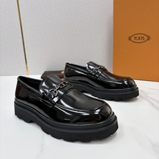 💋💍 TOD*S 托德-斯 新品皮革厚底乐福鞋 官方 6.300 本款乐福鞋以雅致的开边珠亮皮革/进口Nap 💋💍 TOD*S 托德-斯 新品皮革厚底乐福鞋 官方 6.300 本款乐福鞋以雅致的开边珠亮皮革/进口Nap