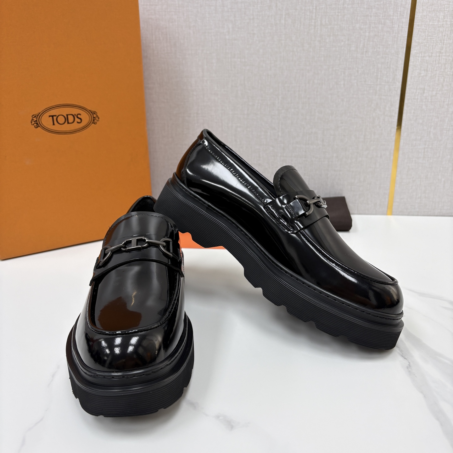 💋💍 TOD*S 托德-斯 新品皮革厚底乐福鞋 官方 6.300 本款乐福鞋以雅致的开边珠亮皮革/进口Nap 💋💍 TOD*S 托德-斯 新品皮革厚底乐福鞋 官方 6.300 本款乐福鞋以雅致的开边珠亮皮革/进口Nap
