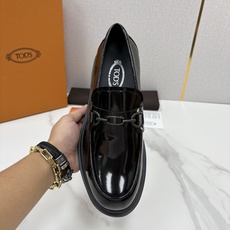 💋💍 TOD*S 托德-斯 新品皮革厚底乐福鞋 官方 6.300 本款乐福鞋以雅致的开边珠亮皮革/进口Nap 💋💍 TOD*S 托德-斯 新品皮革厚底乐福鞋 官方 6.300 本款乐福鞋以雅致的开边珠亮皮革/进口Nap