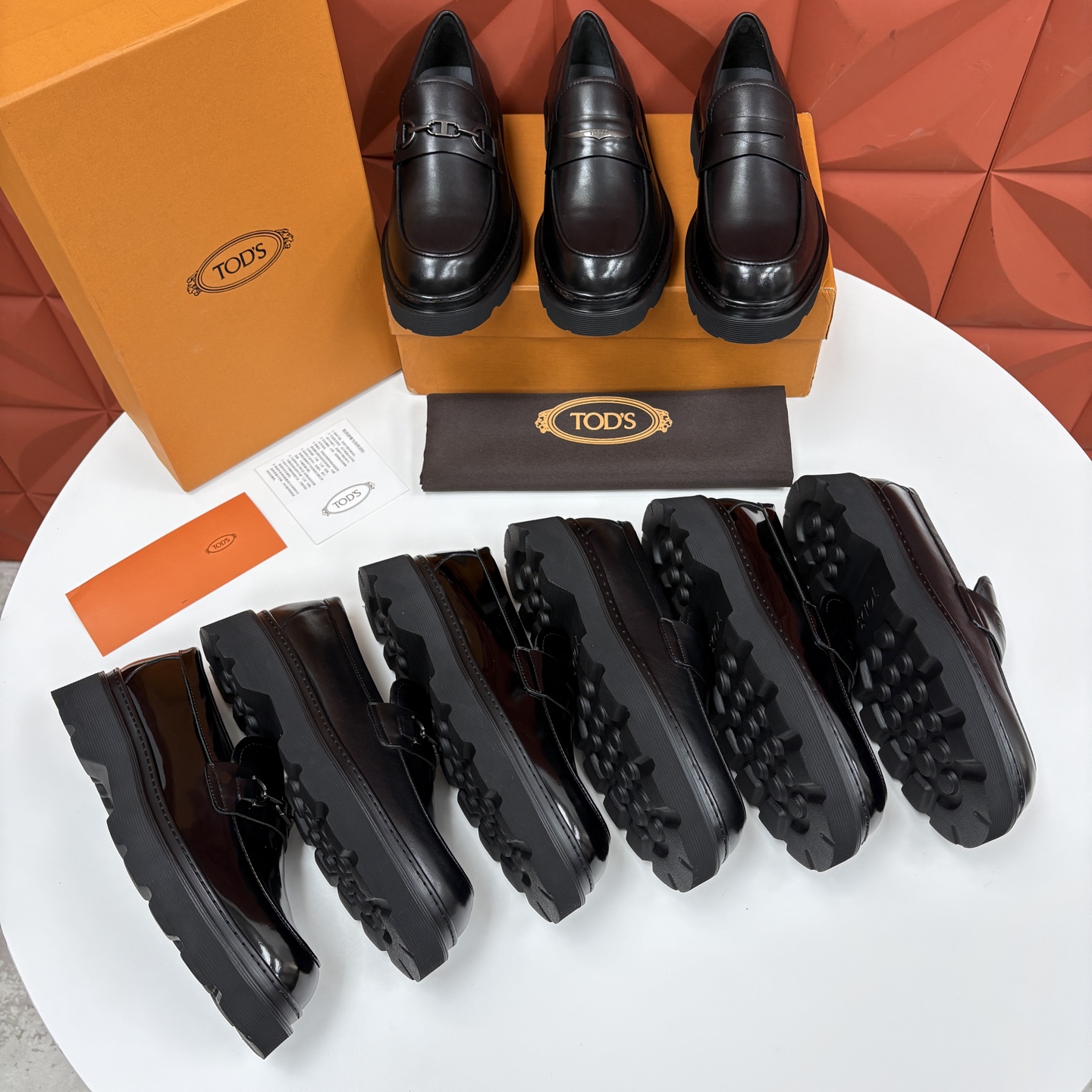 💋💍 TOD*S 托德-斯 新品皮革厚底乐福鞋 官方 6.300 本款乐福鞋以雅致的开边珠亮皮革/进口Nap 💋💍 TOD*S 托德-斯 新品皮革厚底乐福鞋 官方 6.300 本款乐福鞋以雅致的开边珠亮皮革/进口Nap