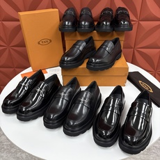 💋💍 TOD*S 托德-斯 新品皮革厚底乐福鞋 官方 6.300 本款乐福鞋以雅致的开边珠亮皮革/进口Nap 💋💍 TOD*S 托德-斯 新品皮革厚底乐福鞋 官方 6.300 本款乐福鞋以雅致的开边珠亮皮革/进口Nap