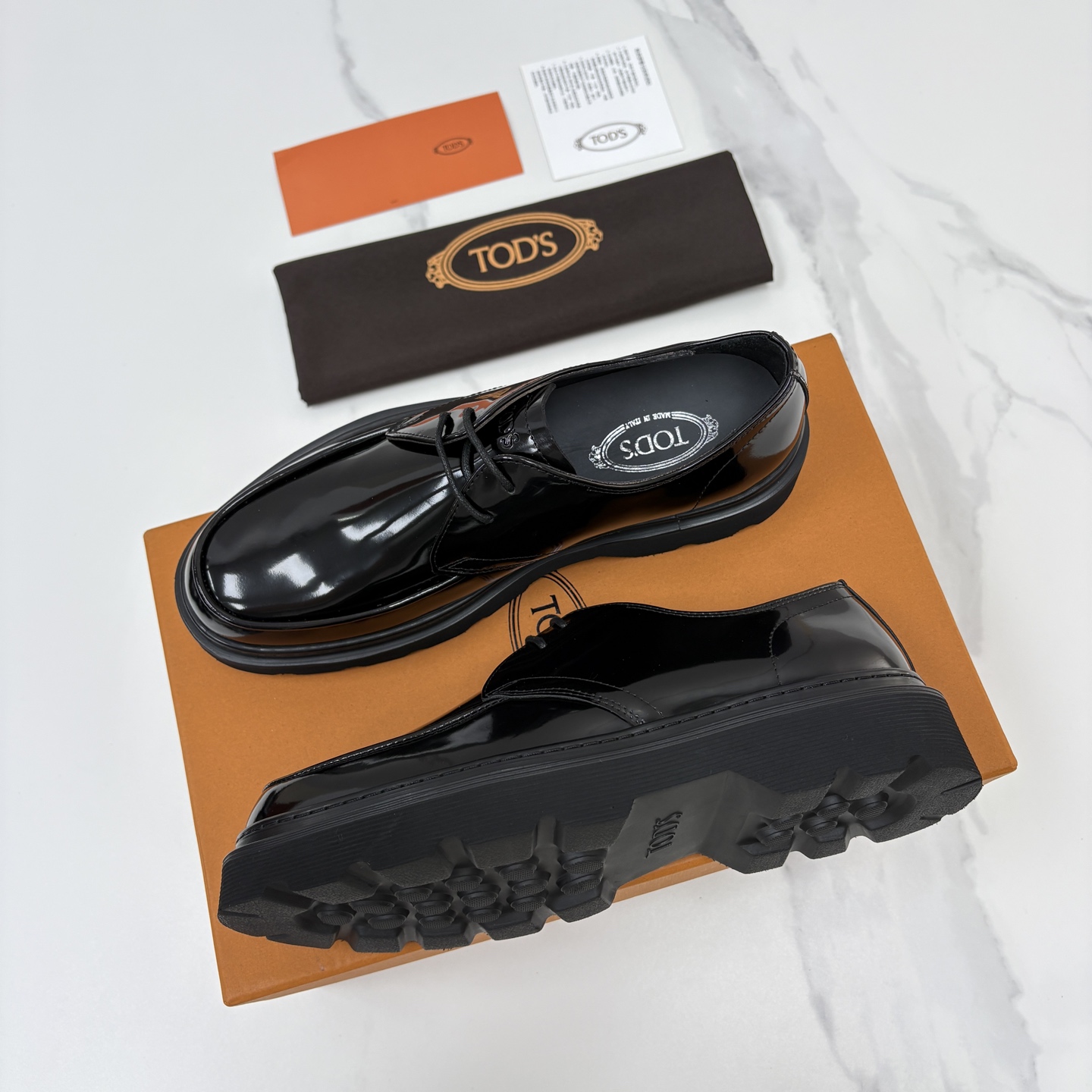 💋💍 TOD*S  托德-斯  新品皮革厚底僧侣德比鞋  官方   6.300  本款乐福鞋以雅致的开边珠亮皮革/进口N