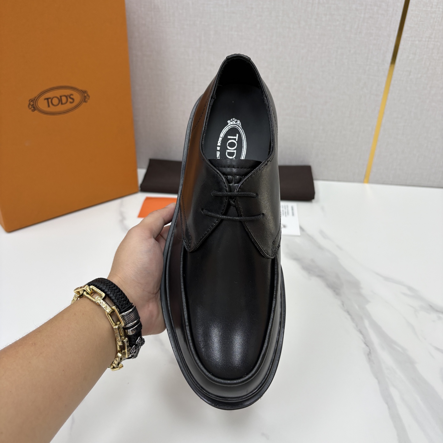 💋💍 TOD*S  托德-斯  新品皮革厚底僧侣德比鞋  官方   6.300  本款乐福鞋以雅致的开边珠亮皮革/进口N