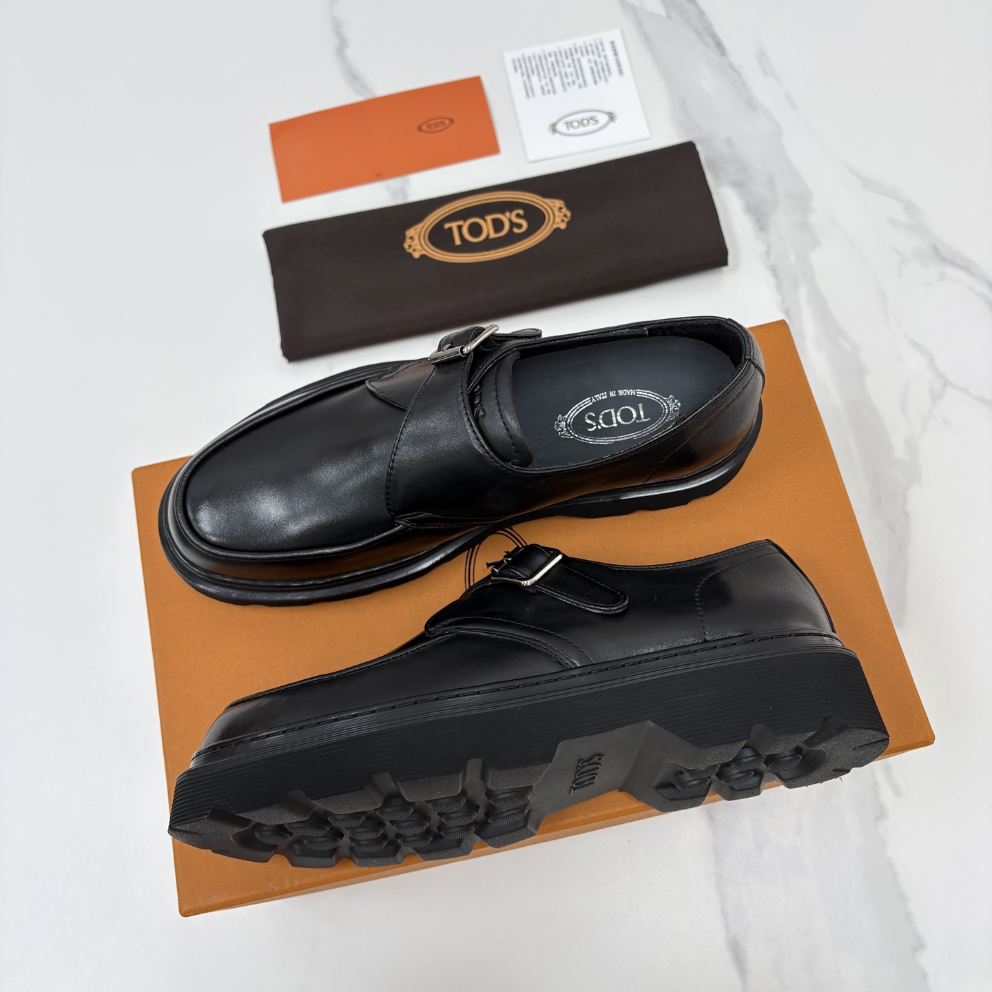 💋💍 TOD*S  托德-斯  新品皮革厚底僧侣德比鞋  官方   6.300  本款乐福鞋以雅致的开边珠亮皮革/进口N