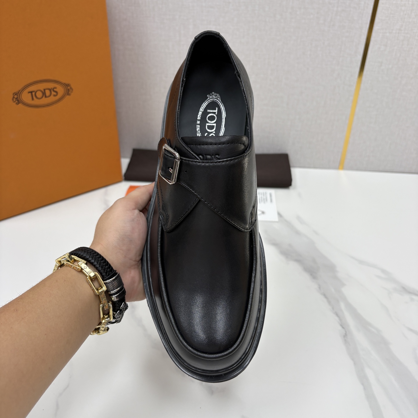 💋💍 TOD*S  托德-斯  新品皮革厚底僧侣德比鞋  官方   6.300  本款乐福鞋以雅致的开边珠亮皮革/进口N