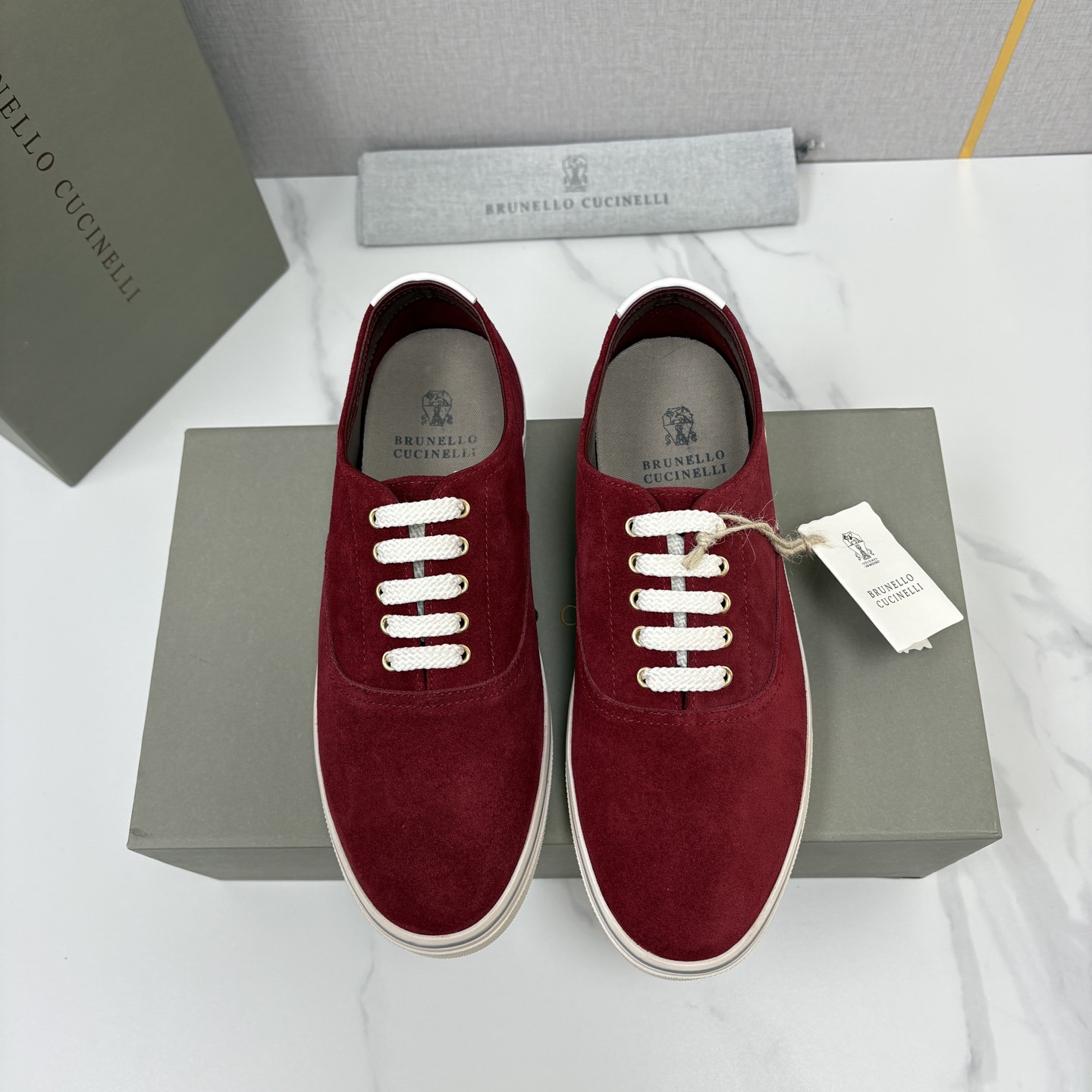 💋💍BC 家新品      Brunello Cucinell*  板鞋系列的标志胶底鞋款，休闲运动板鞋 这款本季精美色