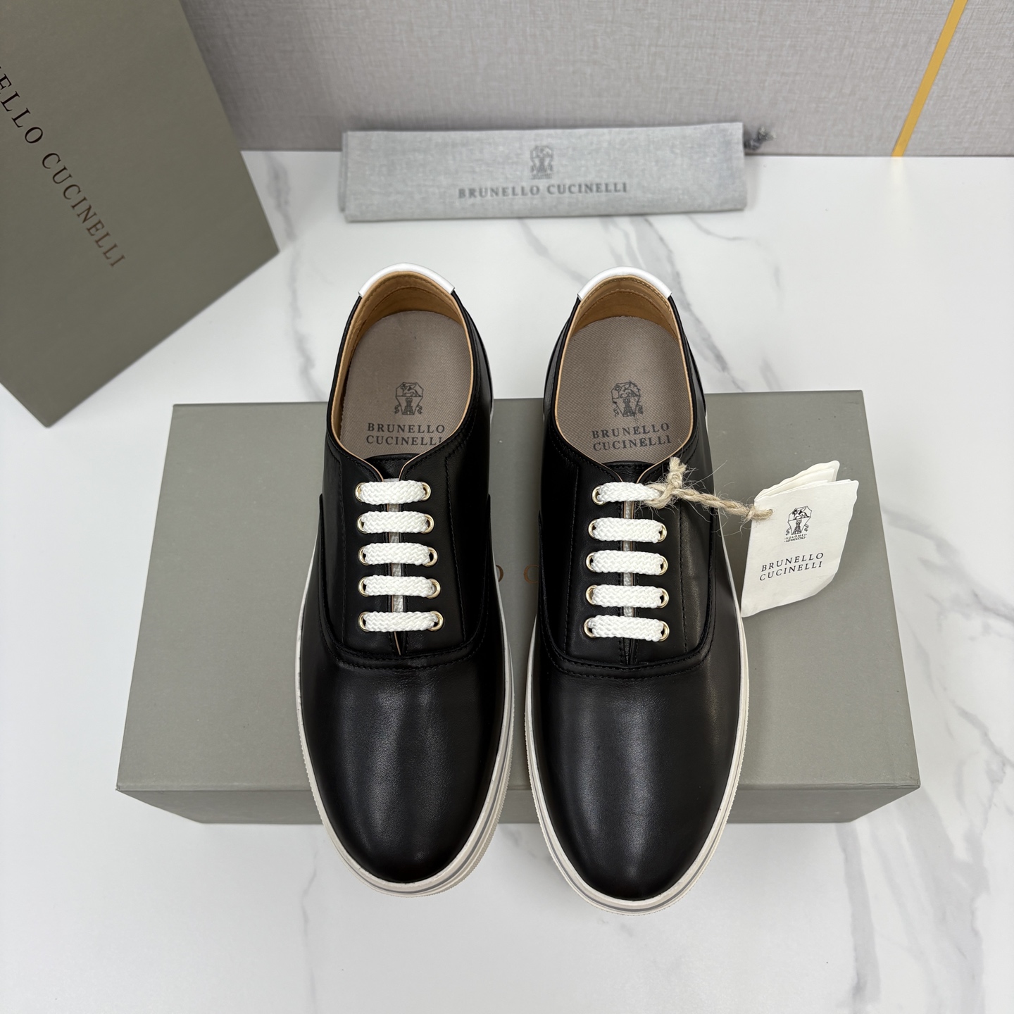 💋💍BC 家新品      Brunello Cucinell*  板鞋系列的标志胶底鞋款，休闲运动板鞋 这款本季精美色