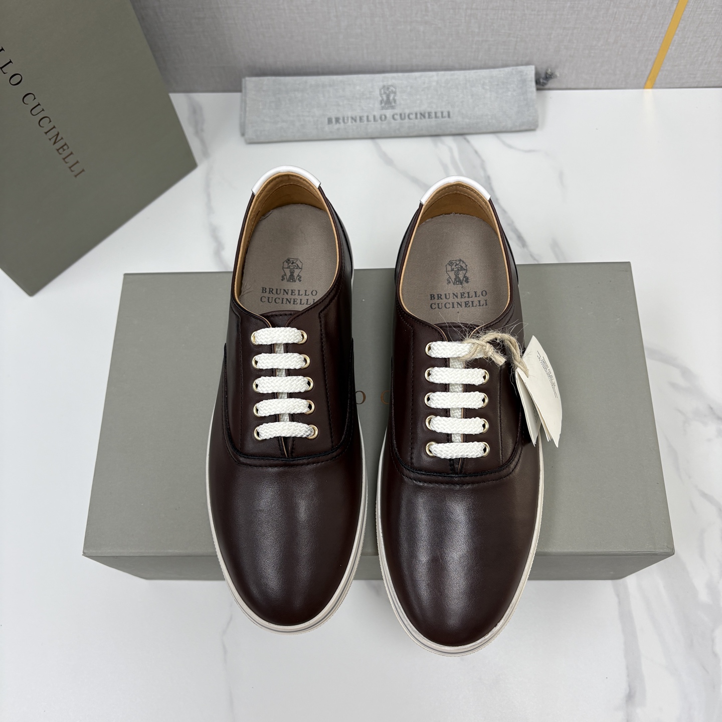 💋💍BC 家新品      Brunello Cucinell*  板鞋系列的标志胶底鞋款，休闲运动板鞋 这款本季精美色