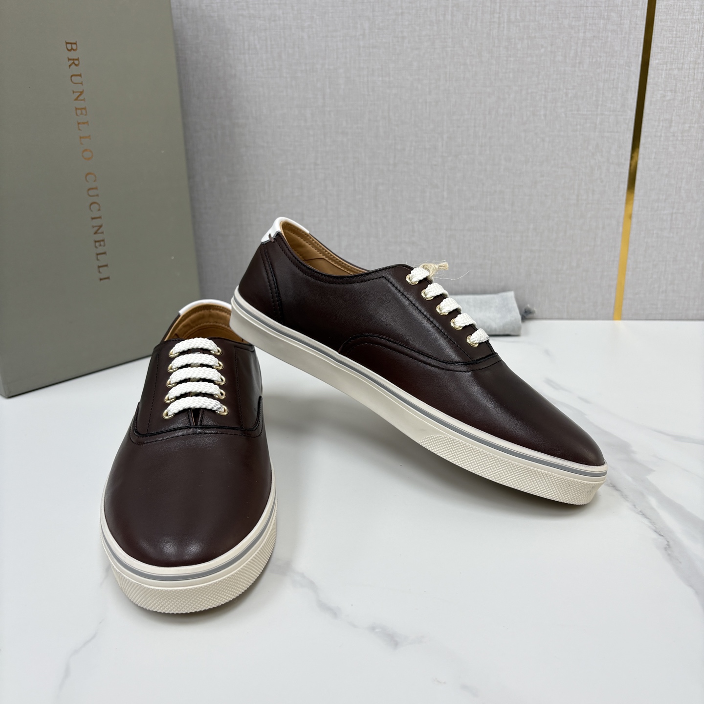 💋💍BC 家新品      Brunello Cucinell*  板鞋系列的标志胶底鞋款，休闲运动板鞋 这款本季精美色