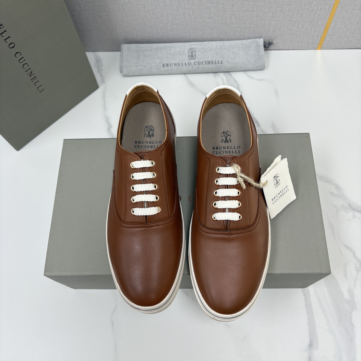 💋💍BC 家新品      Brunello Cucinell*  板鞋系列的标志胶底鞋款，休闲运动板鞋 这款本季精美色