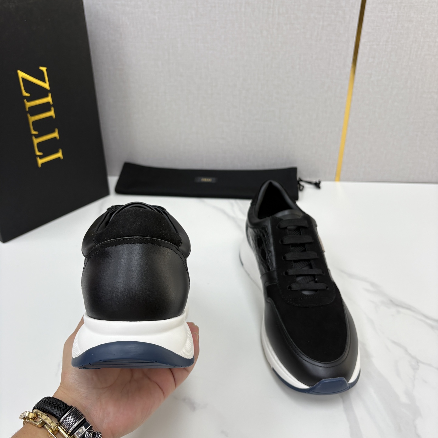💋💍ZL家新品 Zill* 兹-利 是1970创立的法国奢侈男装品牌 缝线装饰男士休闲运动鞋 当法式奢华邂逅意式 💋💍ZL家新品 Zill* 兹-利 是1970创立的法国奢侈男装品牌 缝线装饰男士休闲运动鞋 当法式奢华邂逅意式