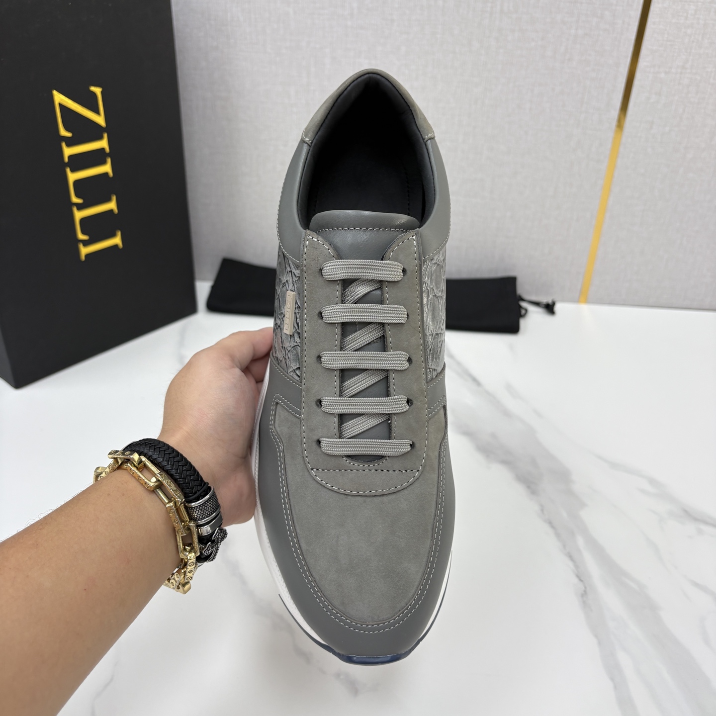 💋💍ZL家新品 Zill* 兹-利 是1970创立的法国奢侈男装品牌 缝线装饰男士休闲运动鞋 当法式奢华邂逅意式 💋💍ZL家新品 Zill* 兹-利 是1970创立的法国奢侈男装品牌 缝线装饰男士休闲运动鞋 当法式奢华邂逅意式