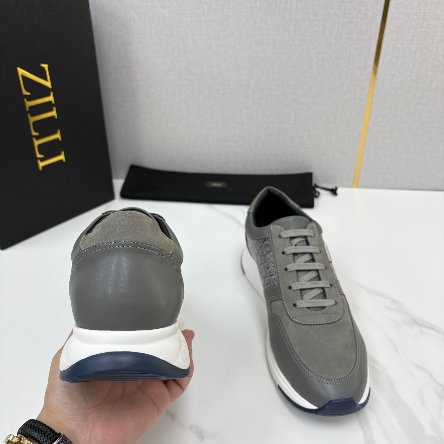💋💍ZL家新品 Zill* 兹-利 是1970创立的法国奢侈男装品牌 缝线装饰男士休闲运动鞋 当法式奢华邂逅意式 💋💍ZL家新品 Zill* 兹-利 是1970创立的法国奢侈男装品牌 缝线装饰男士休闲运动鞋 当法式奢华邂逅意式