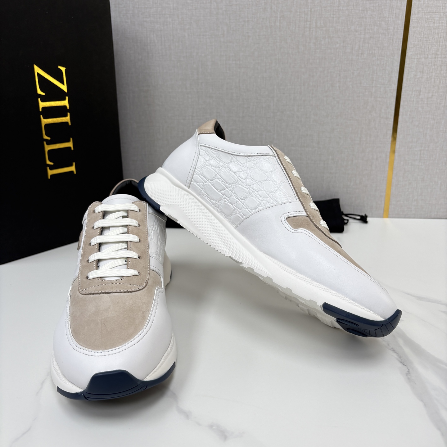 💋💍ZL家新品 Zill* 兹-利 是1970创立的法国奢侈男装品牌 缝线装饰男士休闲运动鞋 当法式奢华邂逅意式 💋💍ZL家新品 Zill* 兹-利 是1970创立的法国奢侈男装品牌 缝线装饰男士休闲运动鞋 当法式奢华邂逅意式