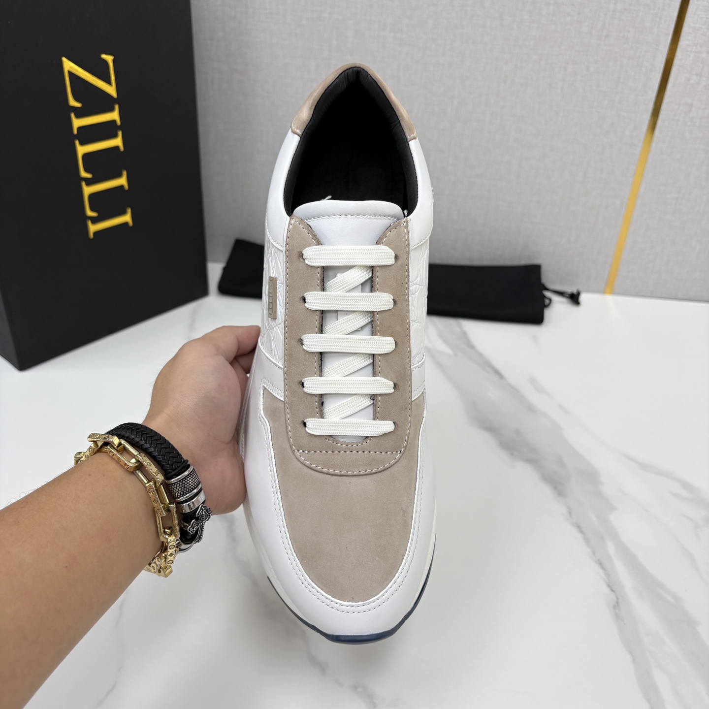 💋💍ZL家新品 Zill* 兹-利 是1970创立的法国奢侈男装品牌 缝线装饰男士休闲运动鞋 当法式奢华邂逅意式 💋💍ZL家新品 Zill* 兹-利 是1970创立的法国奢侈男装品牌 缝线装饰男士休闲运动鞋 当法式奢华邂逅意式