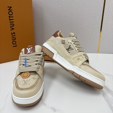 💋💍L家新品 TRAINER 情侣运动鞋系列 官方 9500 本款L*V Trainer 运动鞋选 💋💍L家新品 TRAINER 情侣运动鞋系列 官方 9500 本款L*V Trainer 运动鞋选