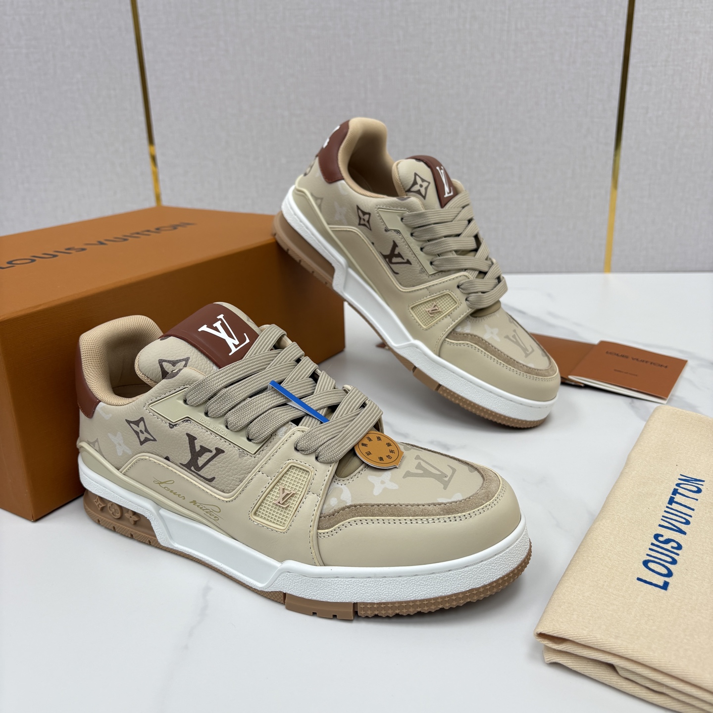 💋💍L家新品 TRAINER 情侣运动鞋系列 官方 9500 本款L*V Trainer 运动鞋选 💋💍L家新品 TRAINER 情侣运动鞋系列 官方 9500 本款L*V Trainer 运动鞋选