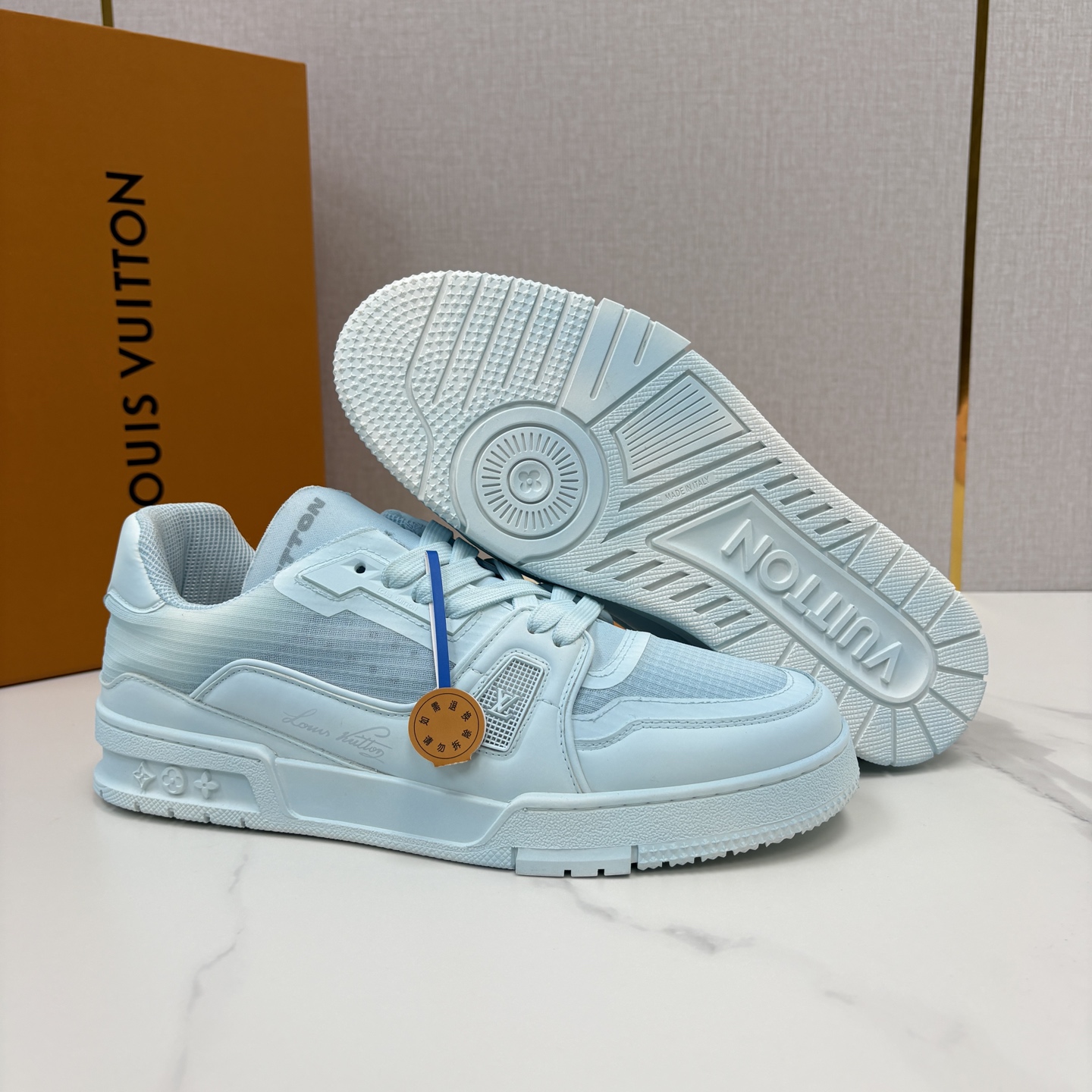 💋💍L家 L~V Trainer 新37 情侣运动鞋 官方 1W+ 尼龙网面水洗变色皮打造 以瞩目色块展现复古篮球鞋的 💋💍L家 L~V Trainer 新37 情侣运动鞋 官方 1W+ 尼龙网面水洗变色皮打造 以瞩目色块展现复古篮球鞋的