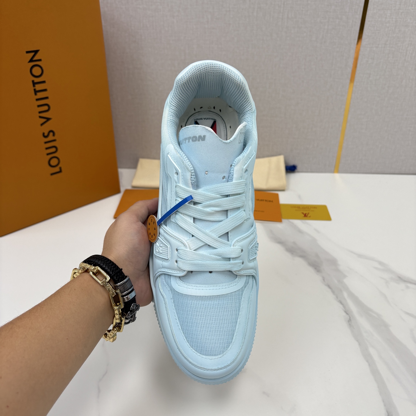 💋💍L家 L~V Trainer 新37 情侣运动鞋 官方 1W+ 尼龙网面水洗变色皮打造 以瞩目色块展现复古篮球鞋的 💋💍L家 L~V Trainer 新37 情侣运动鞋 官方 1W+ 尼龙网面水洗变色皮打造 以瞩目色块展现复古篮球鞋的