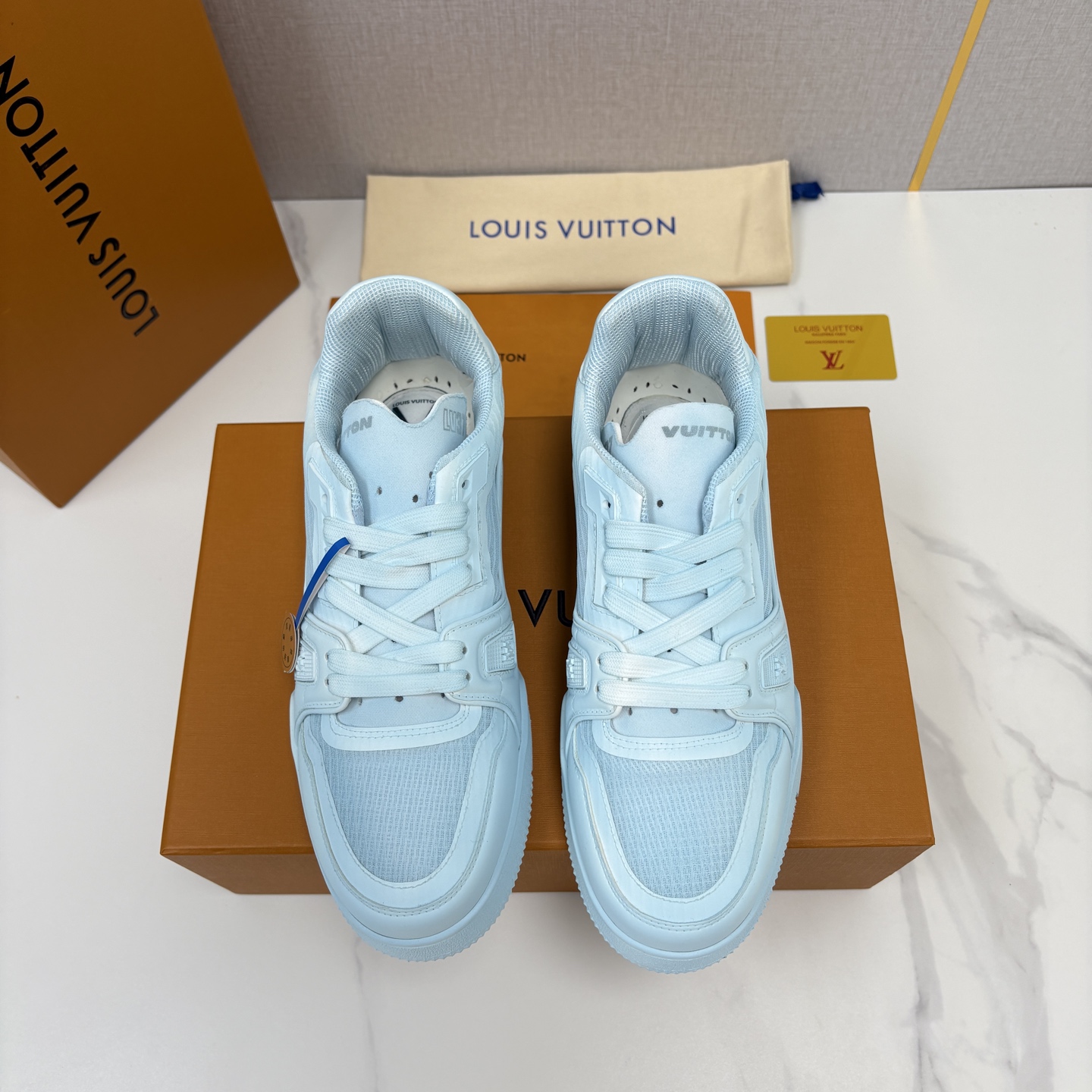 💋💍L家 L～V Trainer 新37 情侣运动鞋 官方  1W+ 尼龙网面水洗变色皮打造 以瞩目色块展现复古篮球鞋的