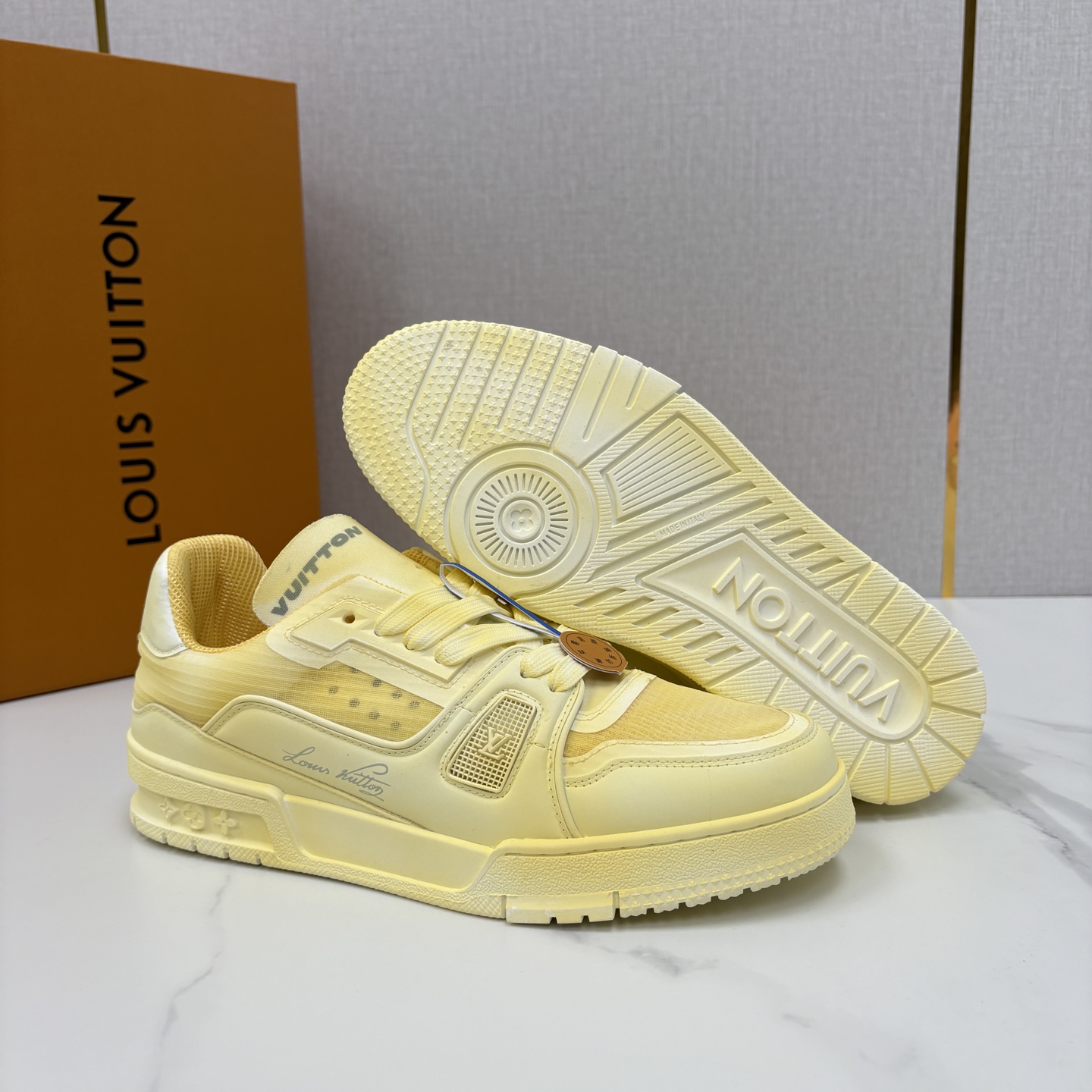 💋💍L家 L~V Trainer 新37 情侣运动鞋 官方 1W+ 尼龙网面水洗变色皮打造 以瞩目色块展现复古篮球鞋的 💋💍L家 L~V Trainer 新37 情侣运动鞋 官方 1W+ 尼龙网面水洗变色皮打造 以瞩目色块展现复古篮球鞋的