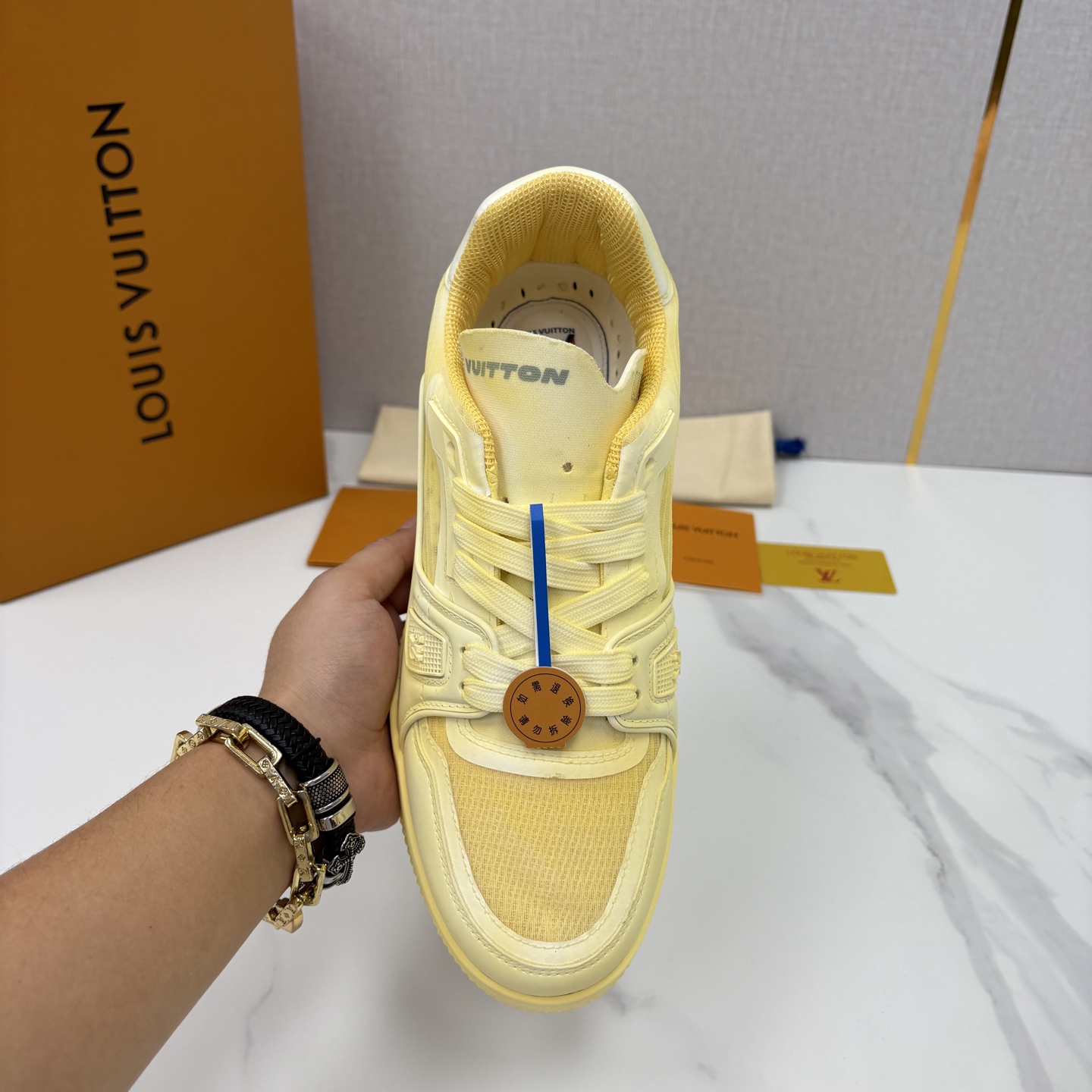 💋💍L家 L~V Trainer 新37 情侣运动鞋 官方 1W+ 尼龙网面水洗变色皮打造 以瞩目色块展现复古篮球鞋的 💋💍L家 L~V Trainer 新37 情侣运动鞋 官方 1W+ 尼龙网面水洗变色皮打造 以瞩目色块展现复古篮球鞋的