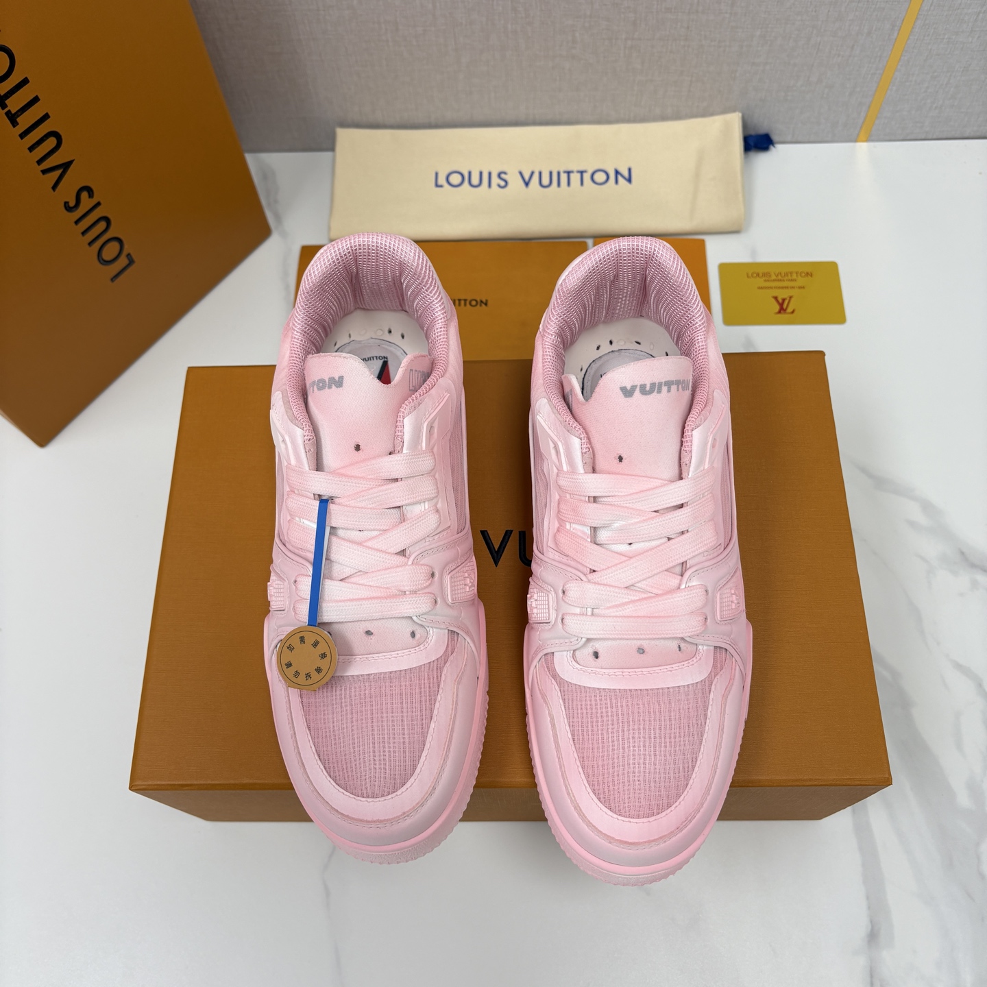 💋💍L家 L～V Trainer 新37 情侣运动鞋 官方  1W+ 尼龙网面水洗变色皮打造 以瞩目色块展现复古篮球鞋的