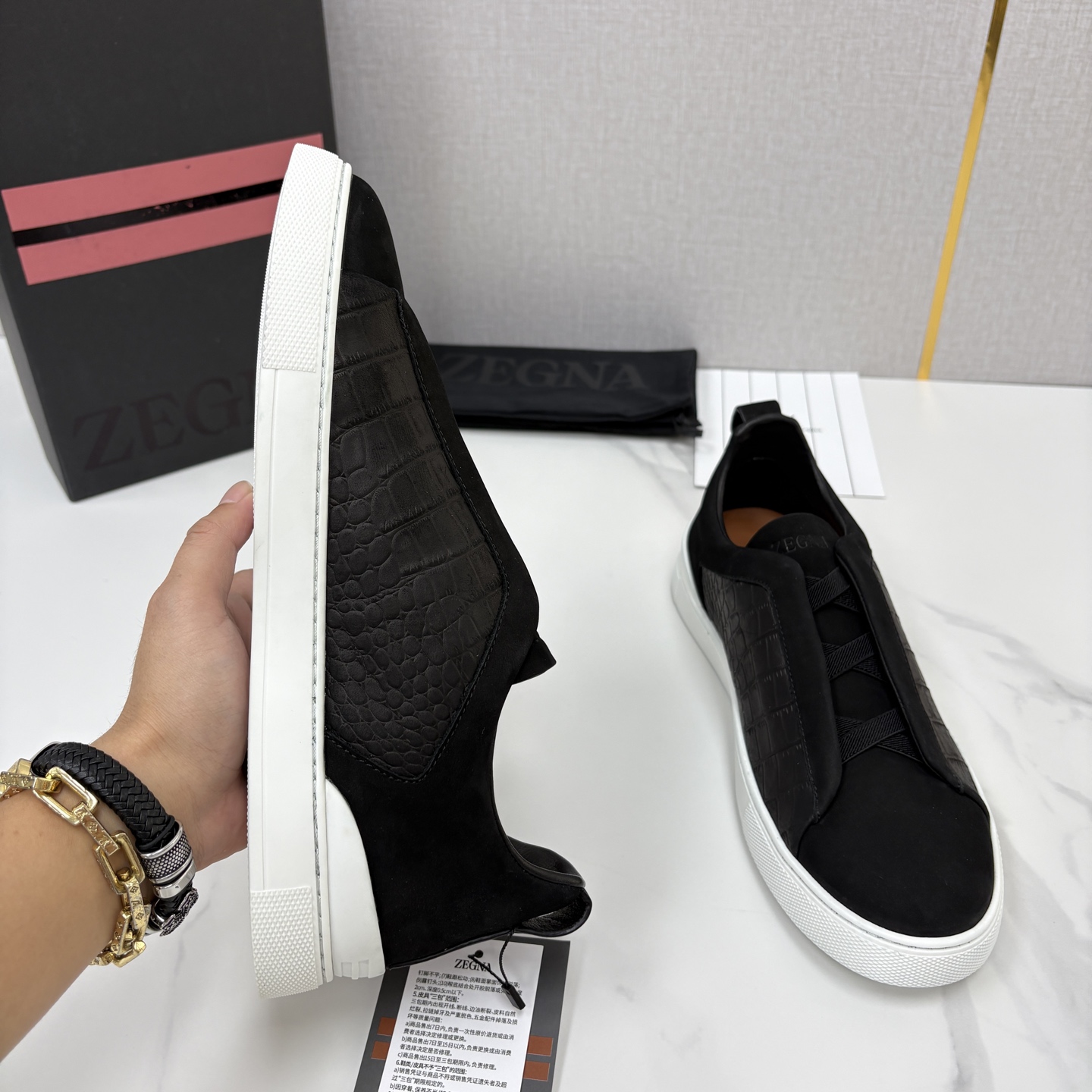 💋💍Zegn* /杰尼-亚  休闲牛皮拼鳄鱼🐊压纹运动鞋 Triple Stitch 系列是一款精致的休闲鞋履， 官方 