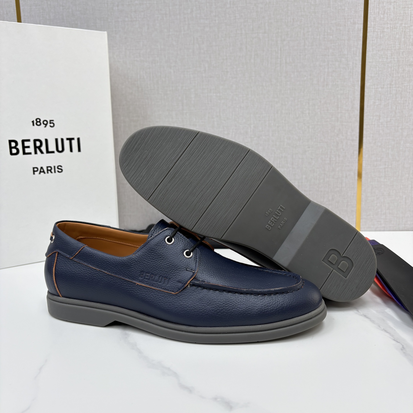 💋💍Berlut* 布鲁提 休闲系带乐福船鞋 绅士日常的轻奢之选 甄选细腻鹿皮🫎🫎打造,皮面肌理饱满柔和, 💋💍Berlut* 布鲁提 休闲系带乐福船鞋 绅士日常的轻奢之选 甄选细腻鹿皮🫎🫎打造,皮面肌理饱满柔和,
