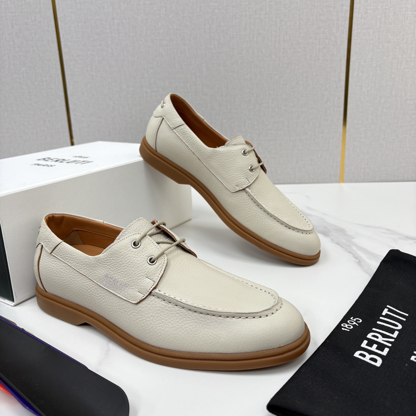 💋💍Berlut* 布鲁提 休闲系带乐福船鞋 绅士日常的轻奢之选 甄选细腻鹿皮🫎🫎打造,皮面肌理饱满柔和, 💋💍Berlut* 布鲁提 休闲系带乐福船鞋 绅士日常的轻奢之选 甄选细腻鹿皮🫎🫎打造,皮面肌理饱满柔和,