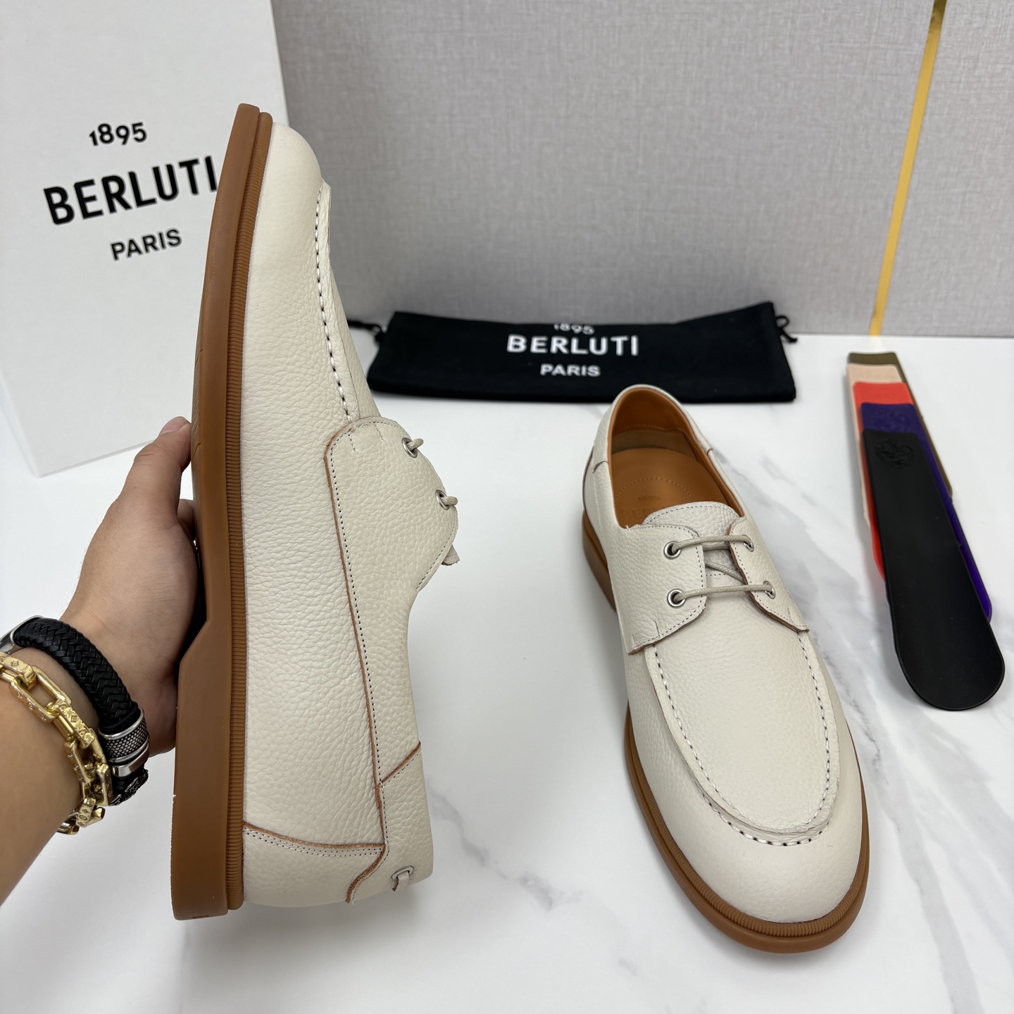 💋💍Berlut* 布鲁提 休闲系带乐福船鞋 绅士日常的轻奢之选 甄选细腻鹿皮🫎🫎打造,皮面肌理饱满柔和, 💋💍Berlut* 布鲁提 休闲系带乐福船鞋 绅士日常的轻奢之选 甄选细腻鹿皮🫎🫎打造,皮面肌理饱满柔和,