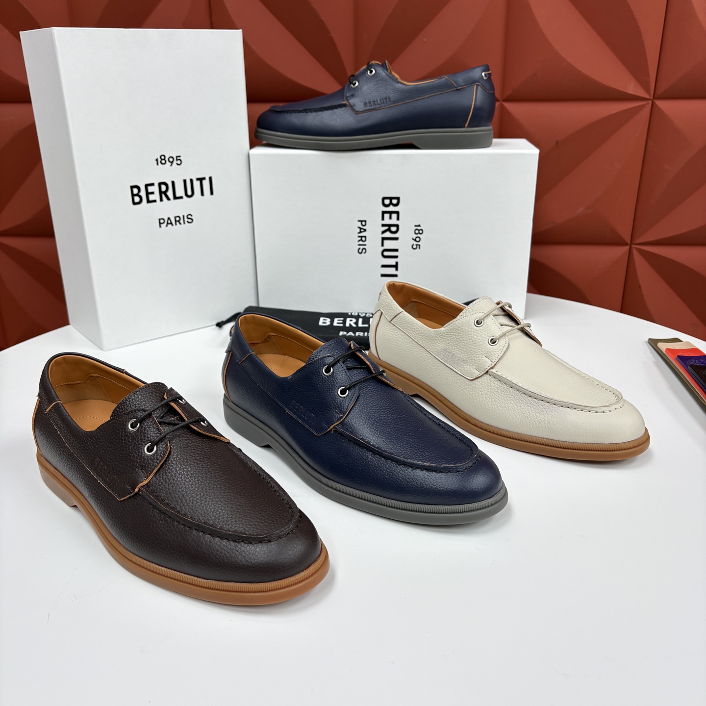 💋💍Berlut* 布鲁提 休闲系带乐福船鞋 绅士日常的轻奢之选 甄选细腻鹿皮🫎🫎打造,皮面肌理饱满柔和, 💋💍Berlut* 布鲁提 休闲系带乐福船鞋 绅士日常的轻奢之选 甄选细腻鹿皮🫎🫎打造,皮面肌理饱满柔和,