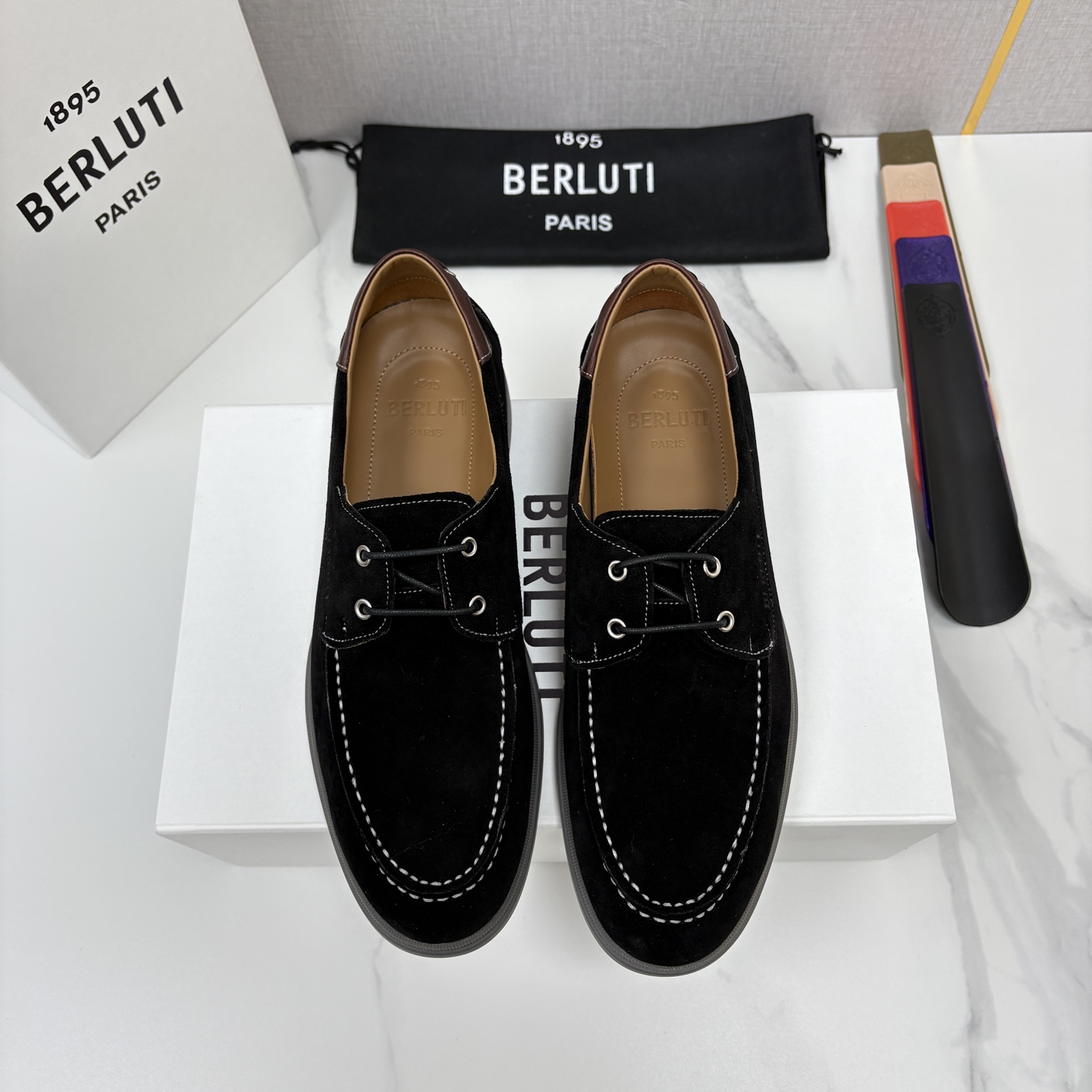 💋💍Berlut* 布鲁提 休闲系带乐福船鞋     绅士日常的轻奢之选    甄选进口细腻反毛皮打造，皮面肌理饱满柔和