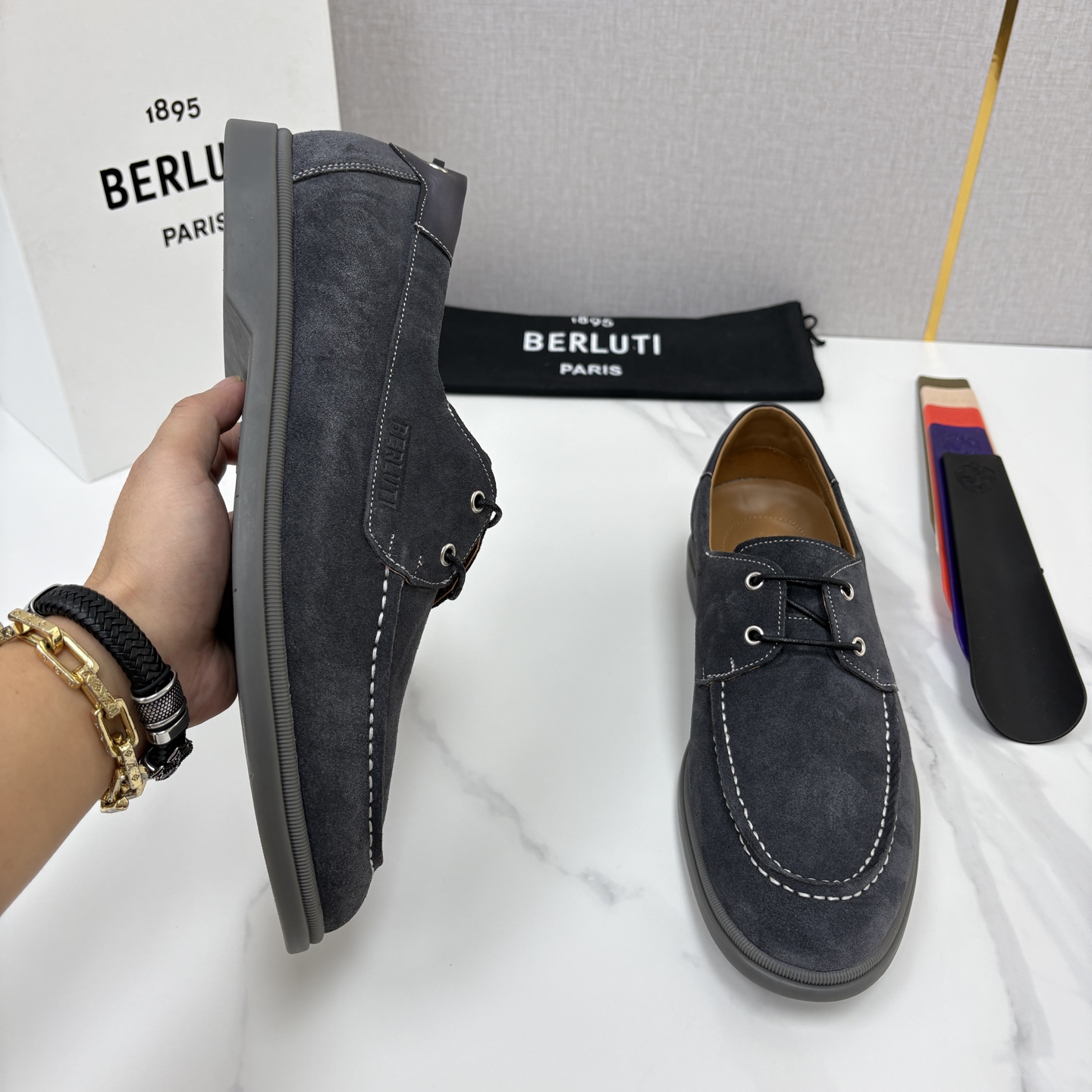 💋💍Berlut* 布鲁提 休闲系带乐福船鞋     绅士日常的轻奢之选    甄选进口细腻反毛皮打造，皮面肌理饱满柔和