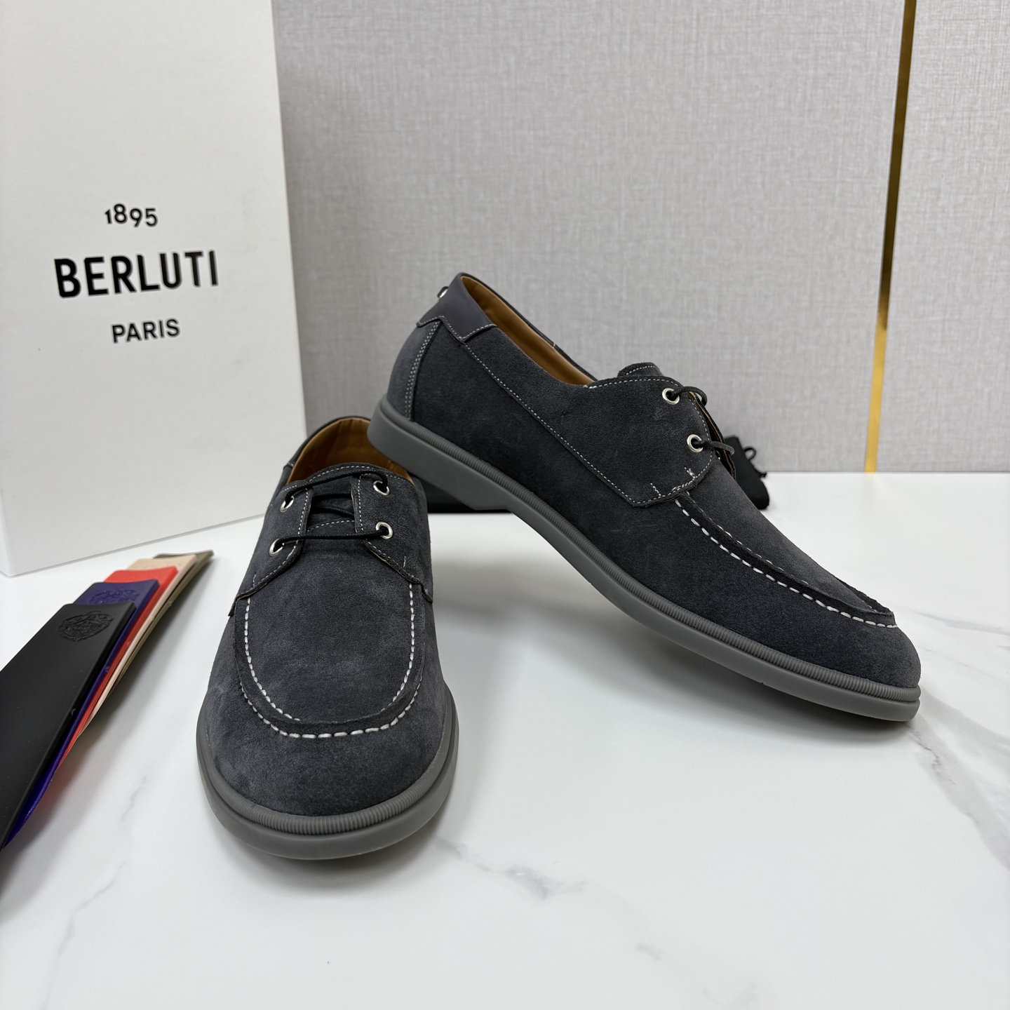 💋💍Berlut* 布鲁提 休闲系带乐福船鞋     绅士日常的轻奢之选    甄选进口细腻反毛皮打造，皮面肌理饱满柔和