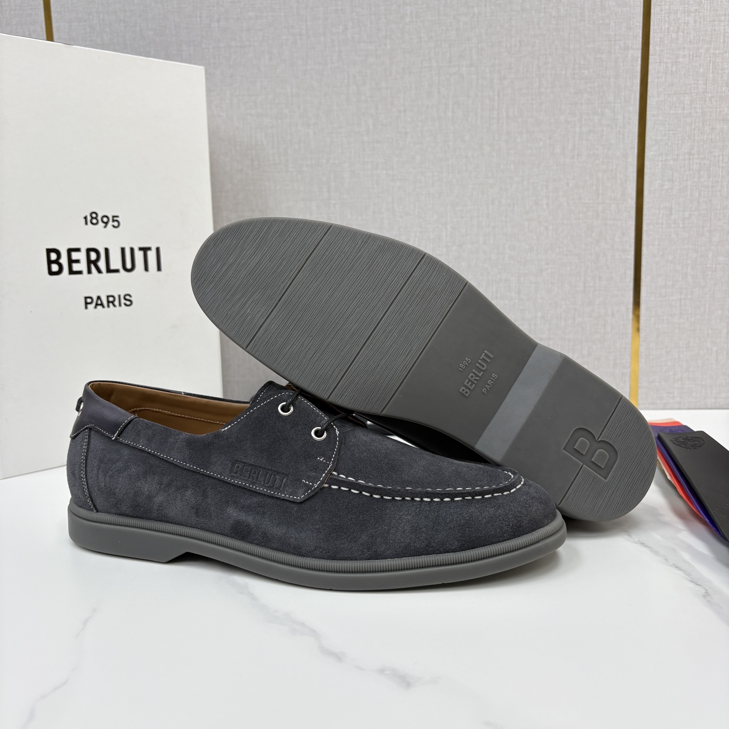 💋💍Berlut* 布鲁提 休闲系带乐福船鞋     绅士日常的轻奢之选    甄选进口细腻反毛皮打造，皮面肌理饱满柔和