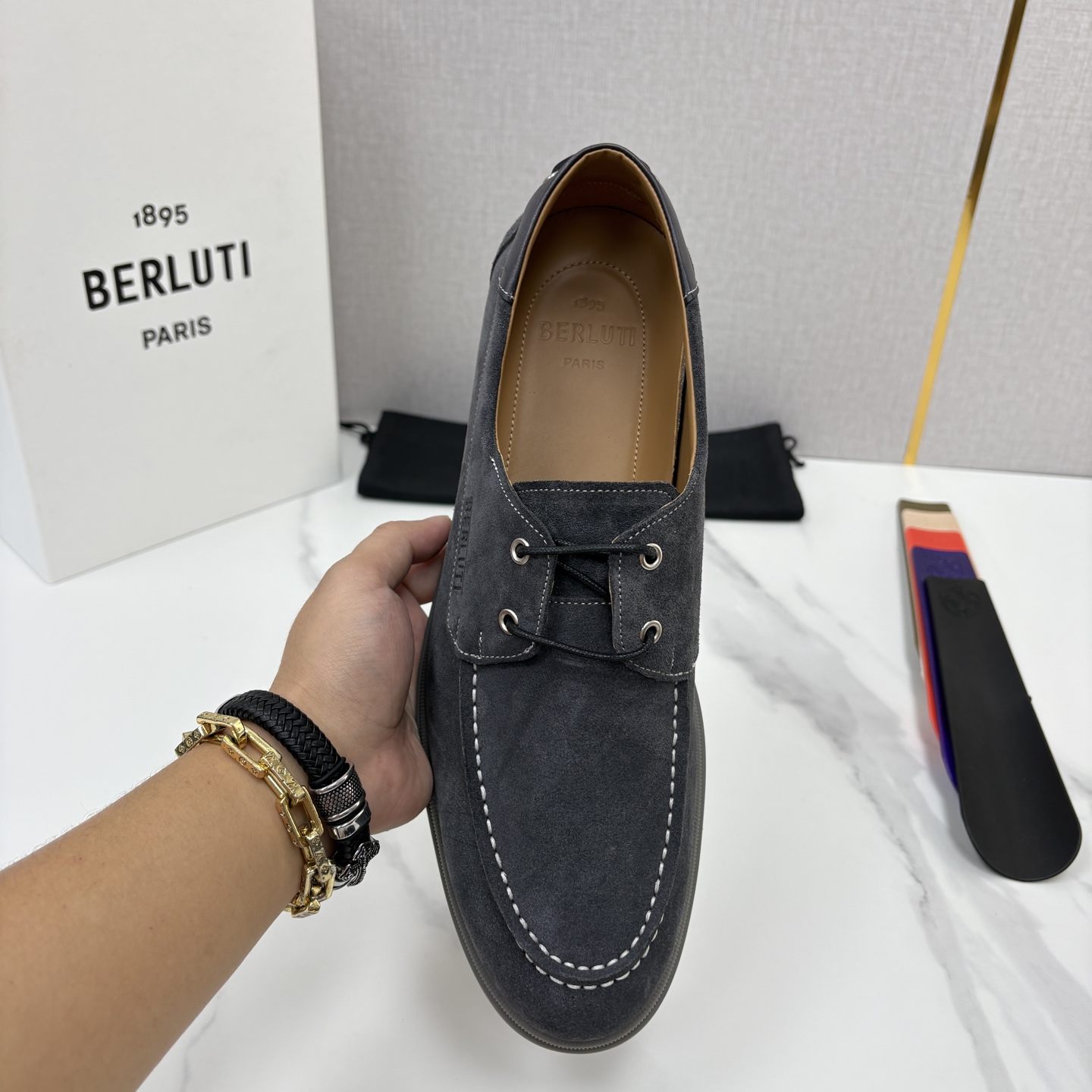 💋💍Berlut* 布鲁提 休闲系带乐福船鞋     绅士日常的轻奢之选    甄选进口细腻反毛皮打造，皮面肌理饱满柔和