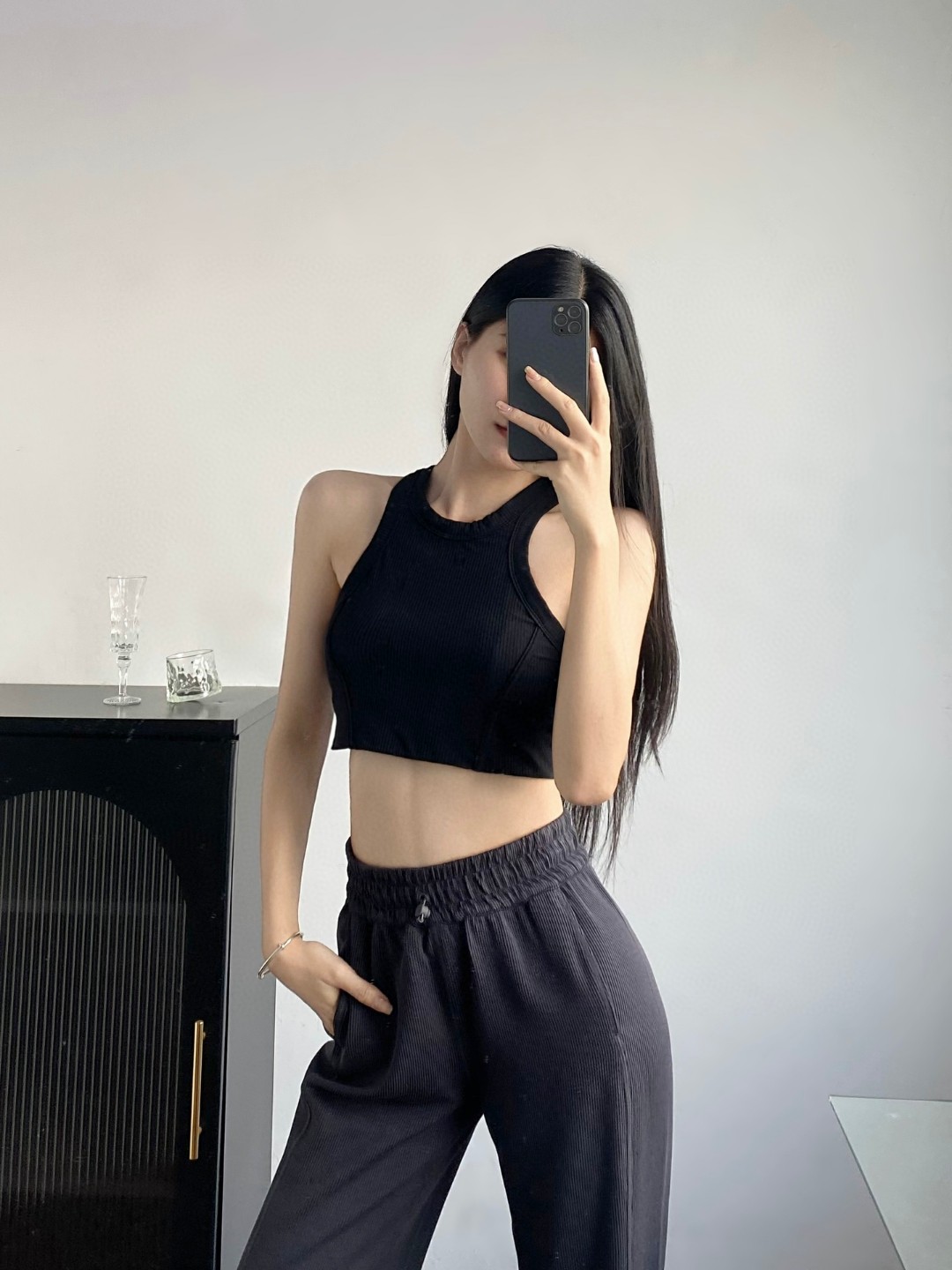 Lululemon sports bra yoga black