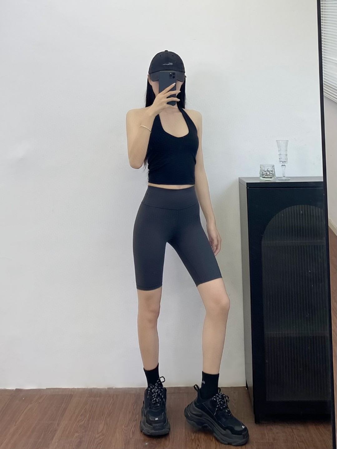 Lululemon Wunder Train shorts training dark gray yoga