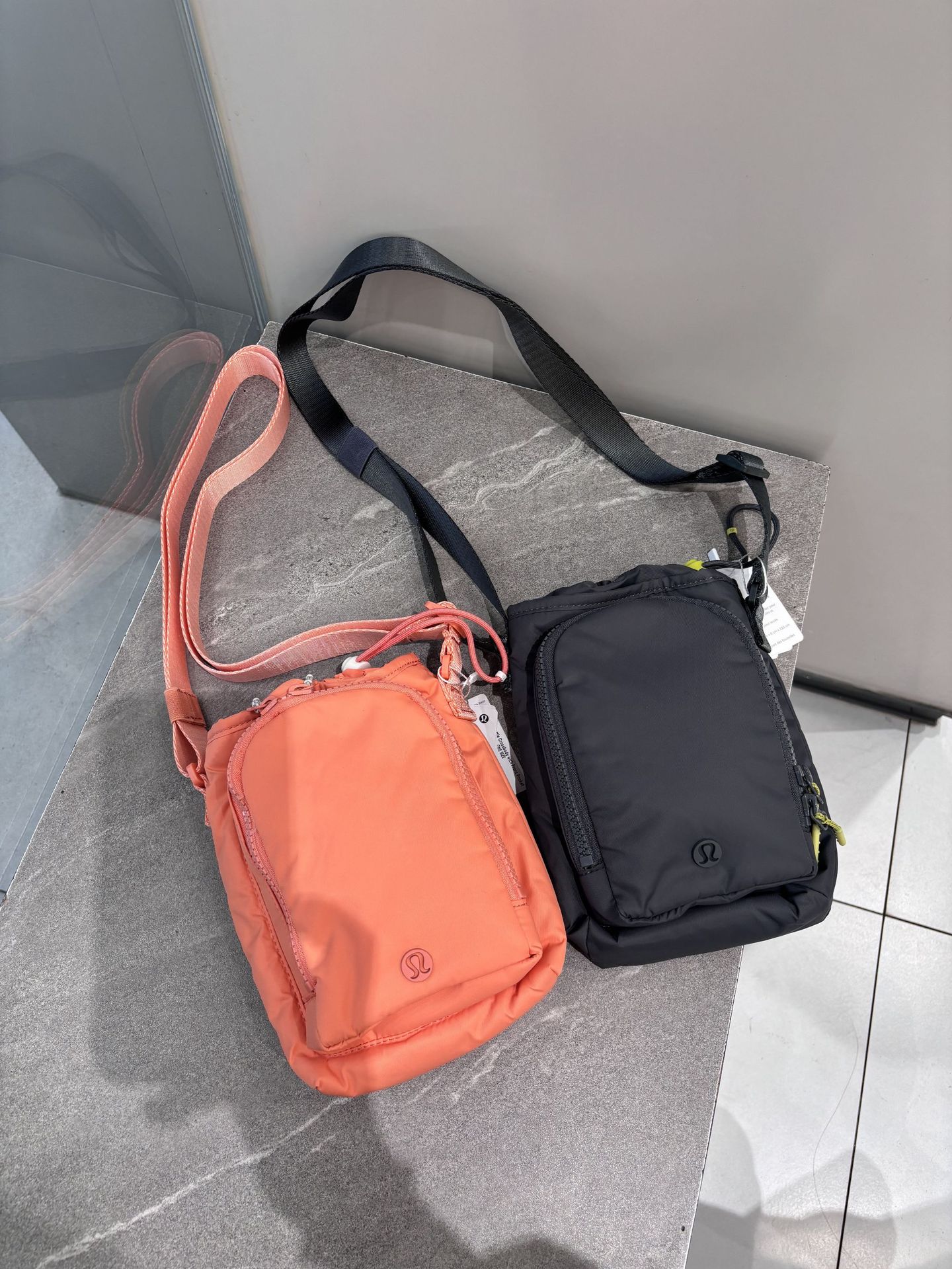 Lulu accessories Lululemon Water Bottle Crossbody with Front Pocket Lulu accessories yoga
