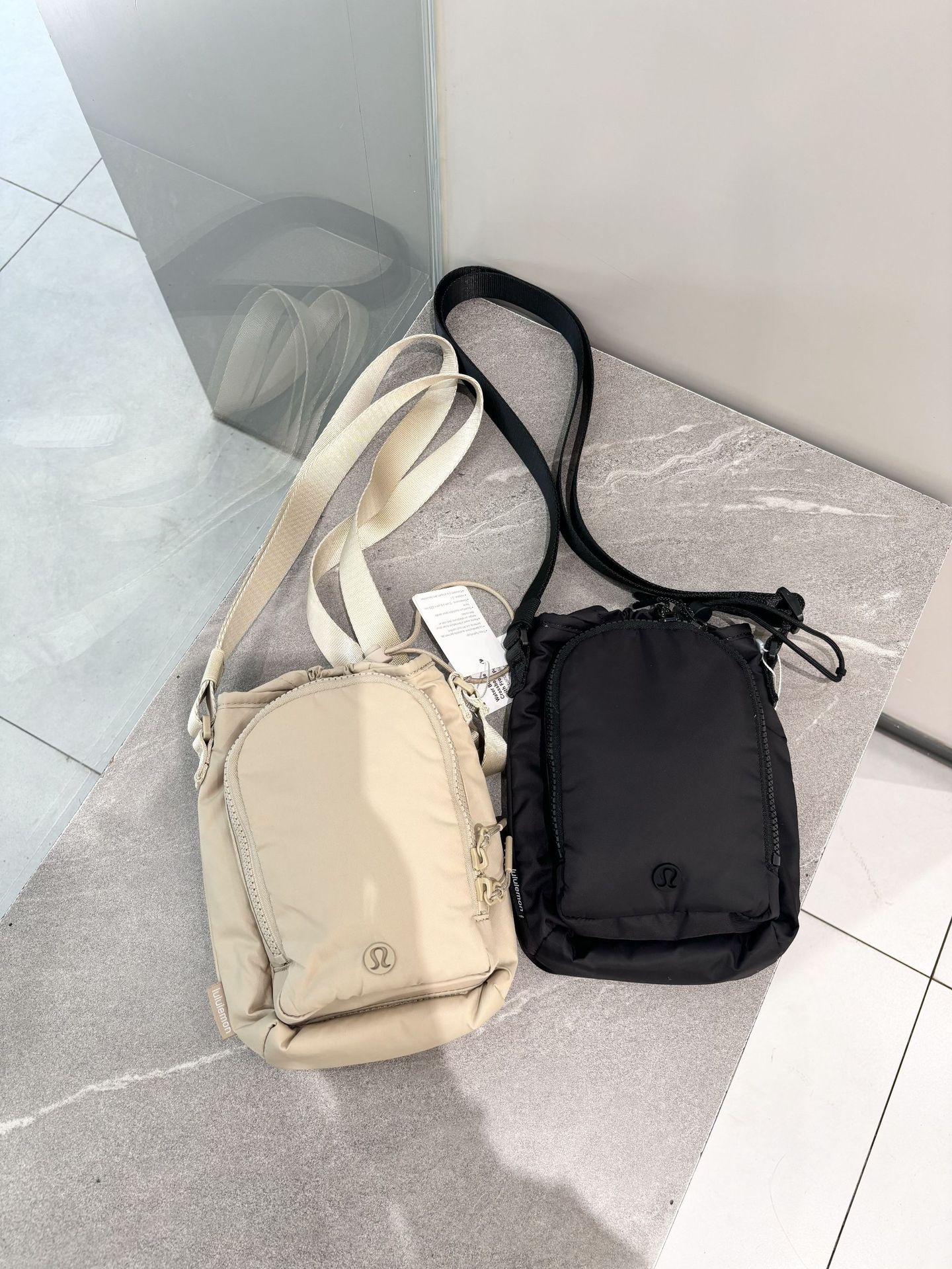 Lulu accessories Lululemon Water Bottle Crossbody with Front Pocket Lulu accessories yoga