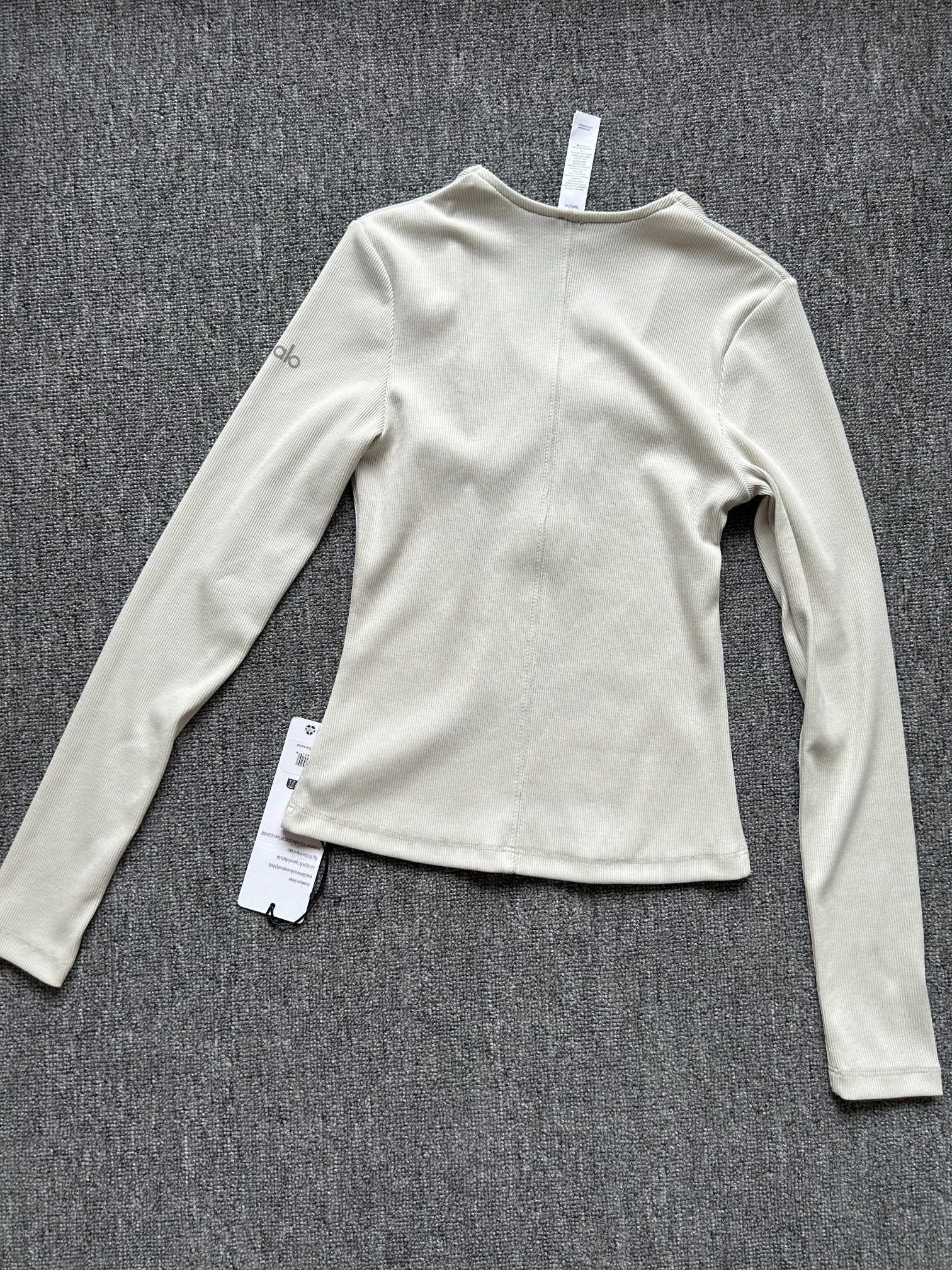 Alo long sleeve everyday cream yoga
