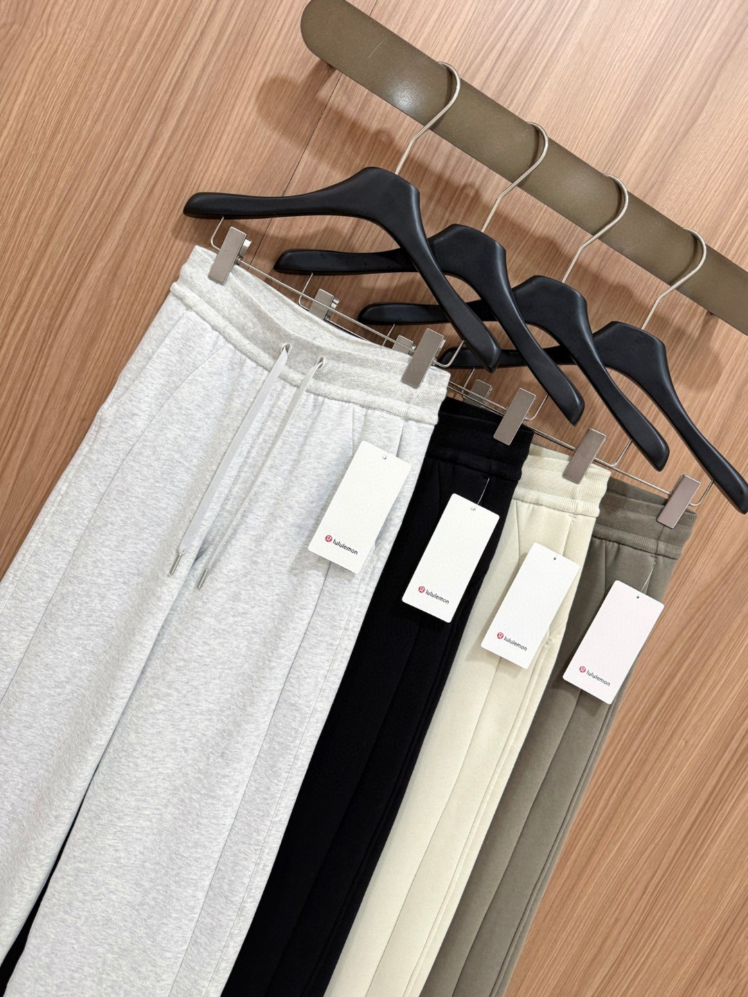 Lulu Leggings Black | White Lulu Leggings yoga